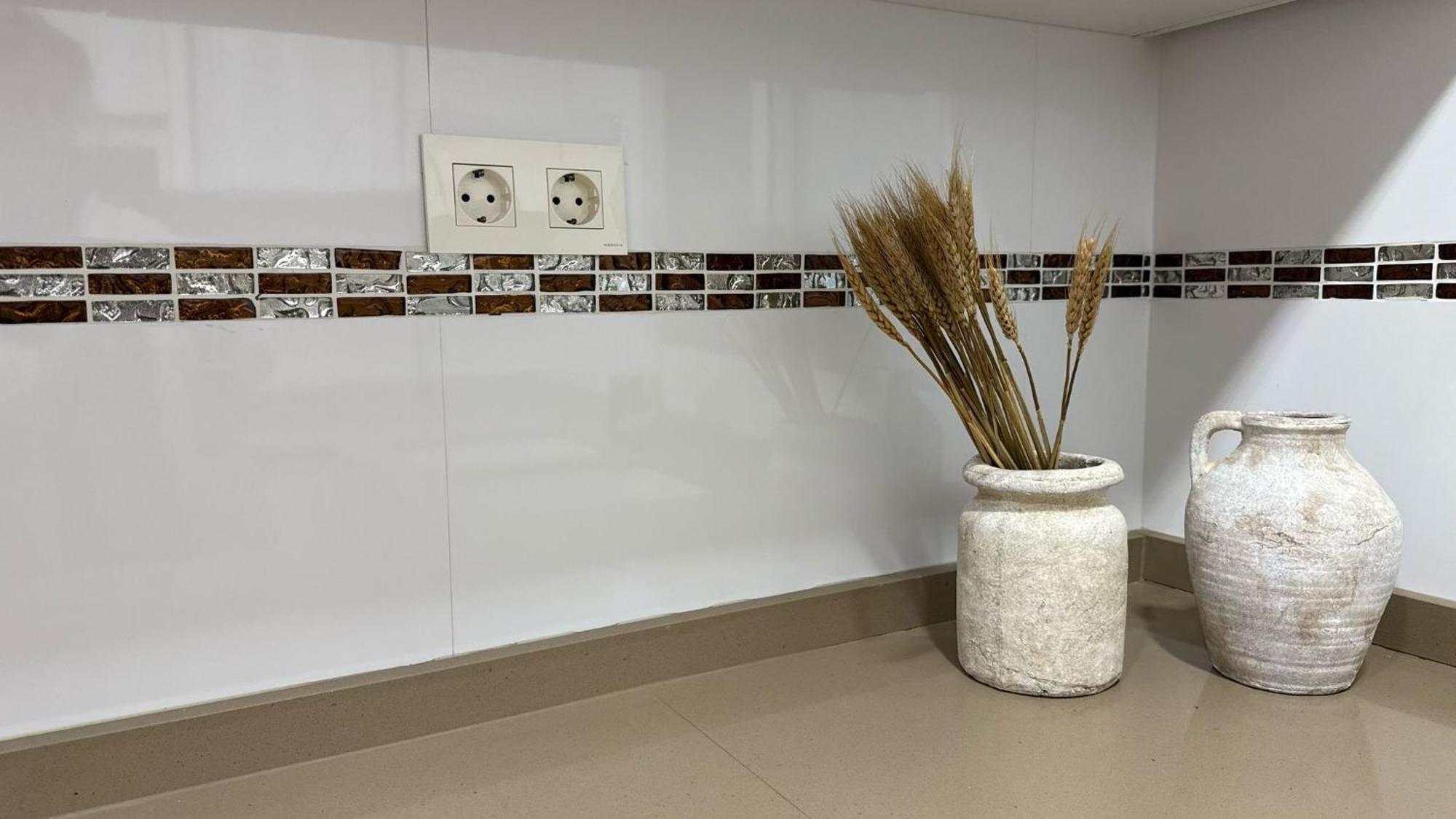 Homestay Valencia, Netflix, 4 Mins Walk To The *