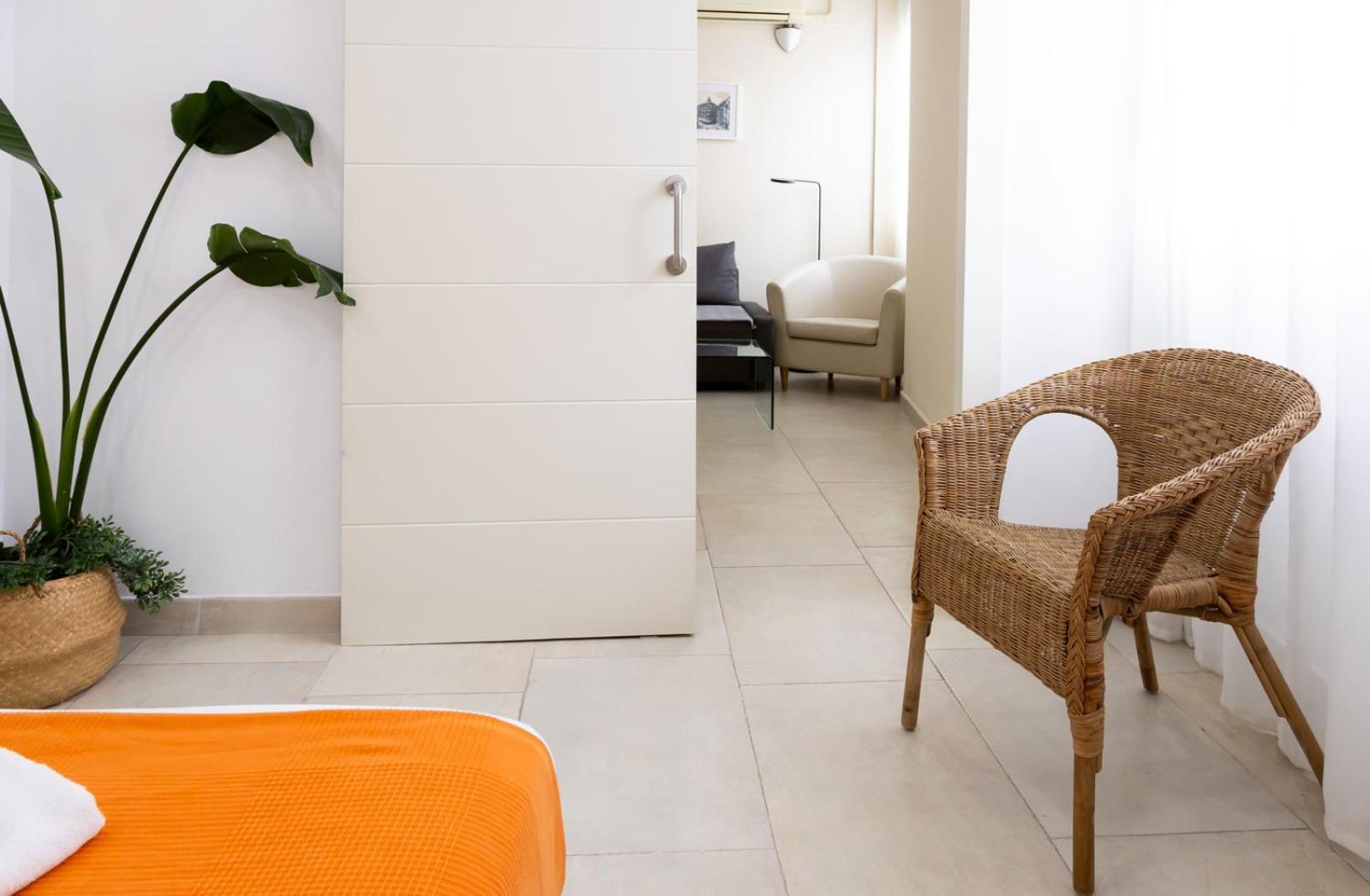 Apartment Nest Silence *