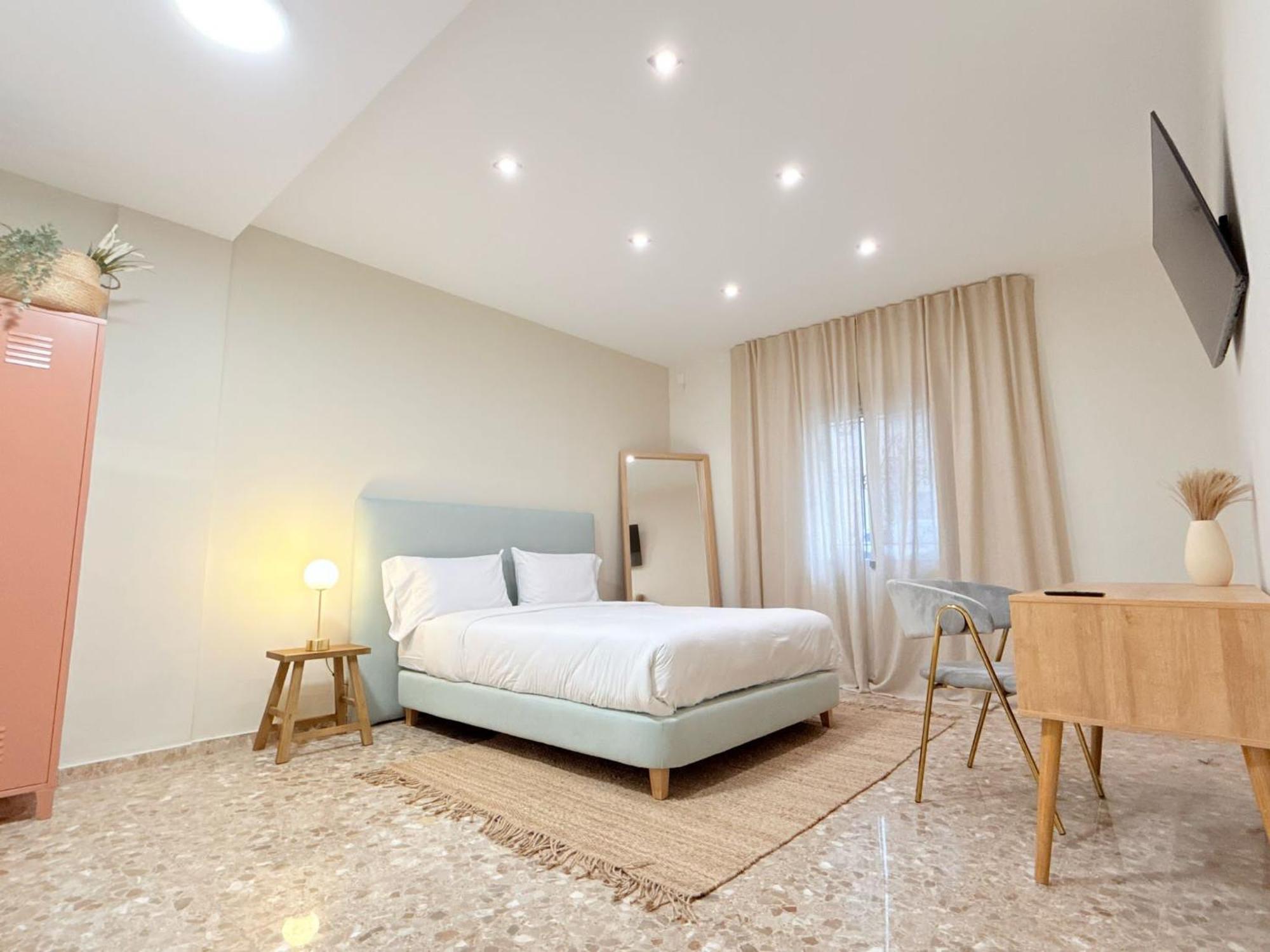 Homestay Valencia, Netflix, 4 Mins Walk To The
