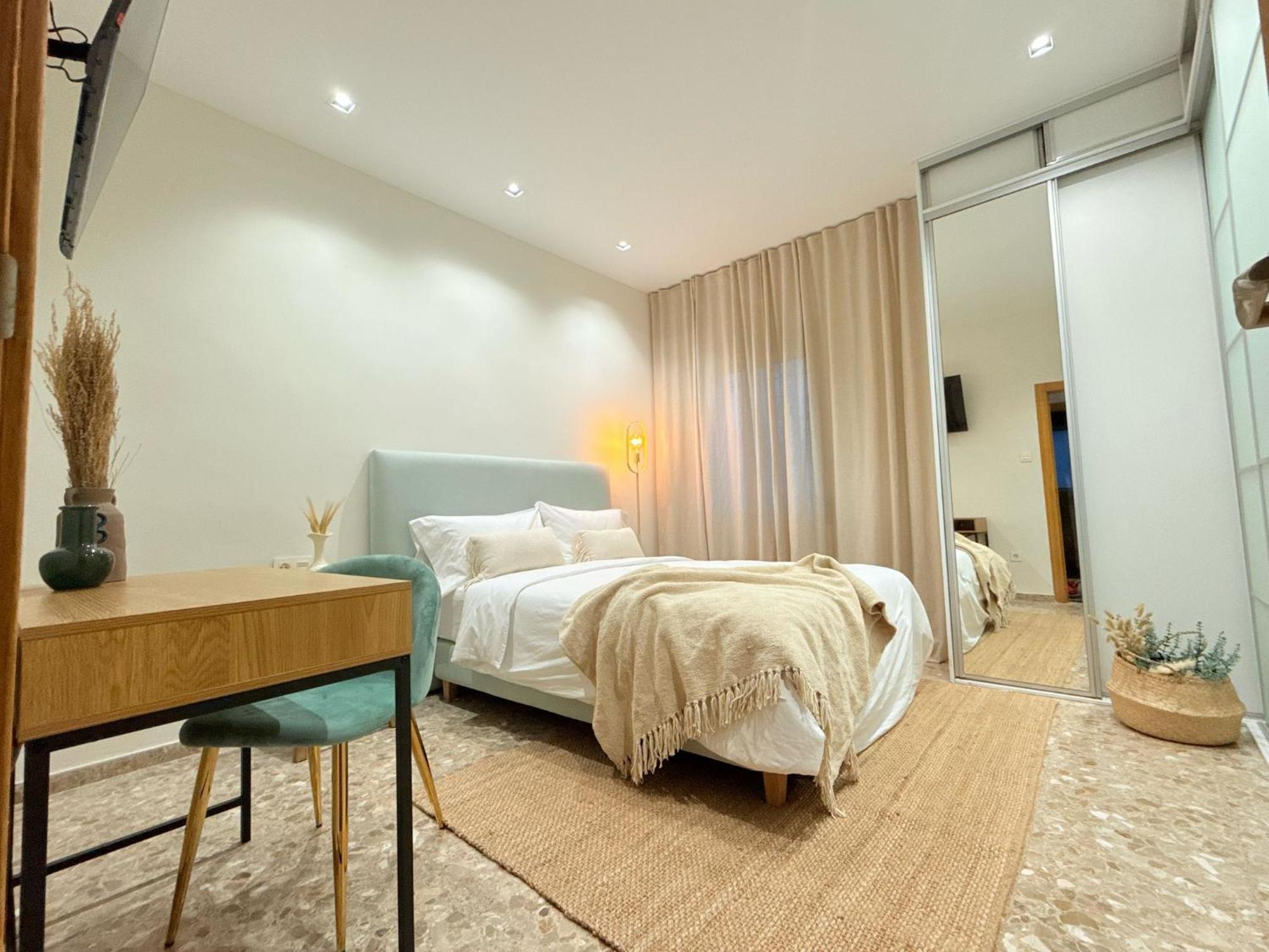 Homestay Valencia, Netflix, 4 Mins Walk To The Valencia