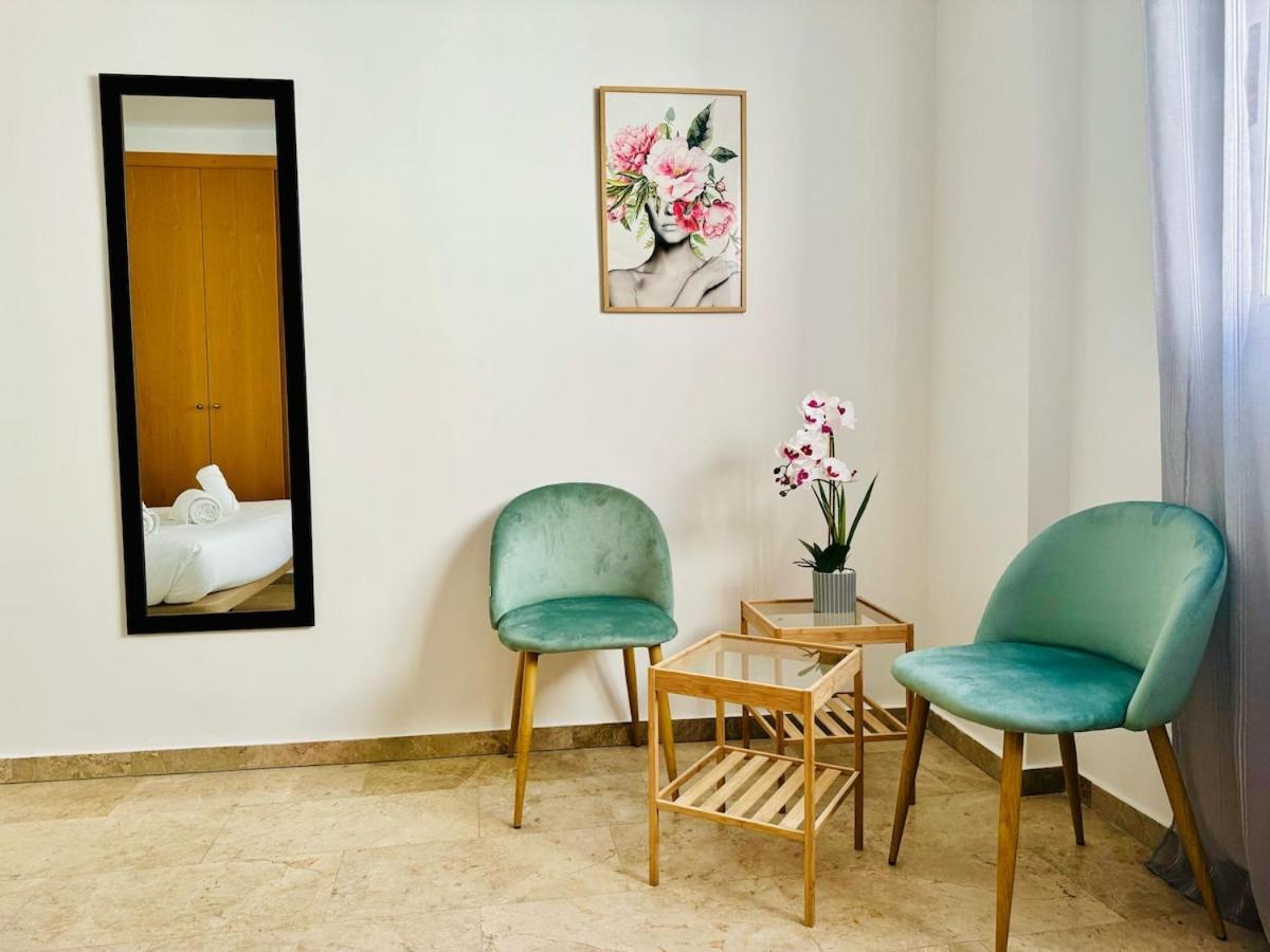 Abat 3 Cool & Wide Duplex Next To The Cathedral Apartment *
