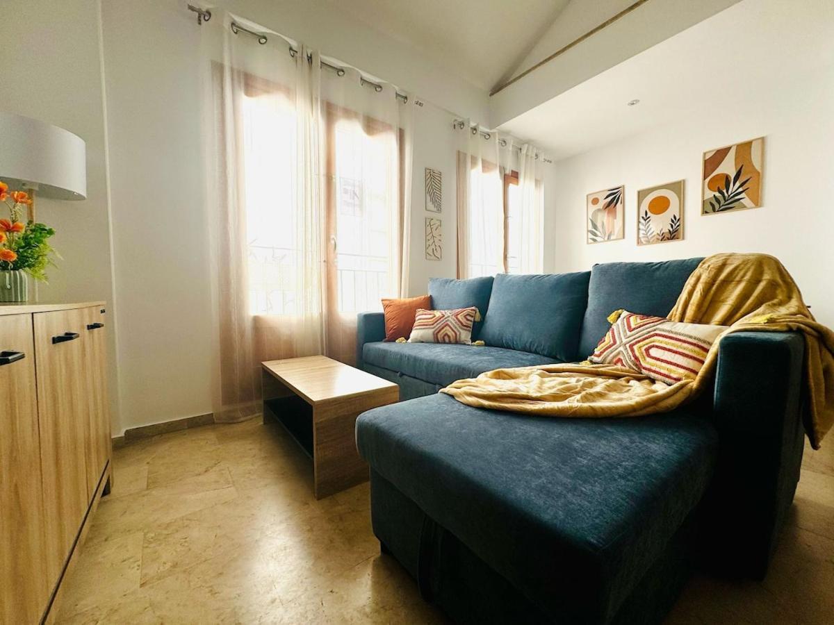 Apartment Abat 3 Cool & Wide Duplex Next To The Cathedral *