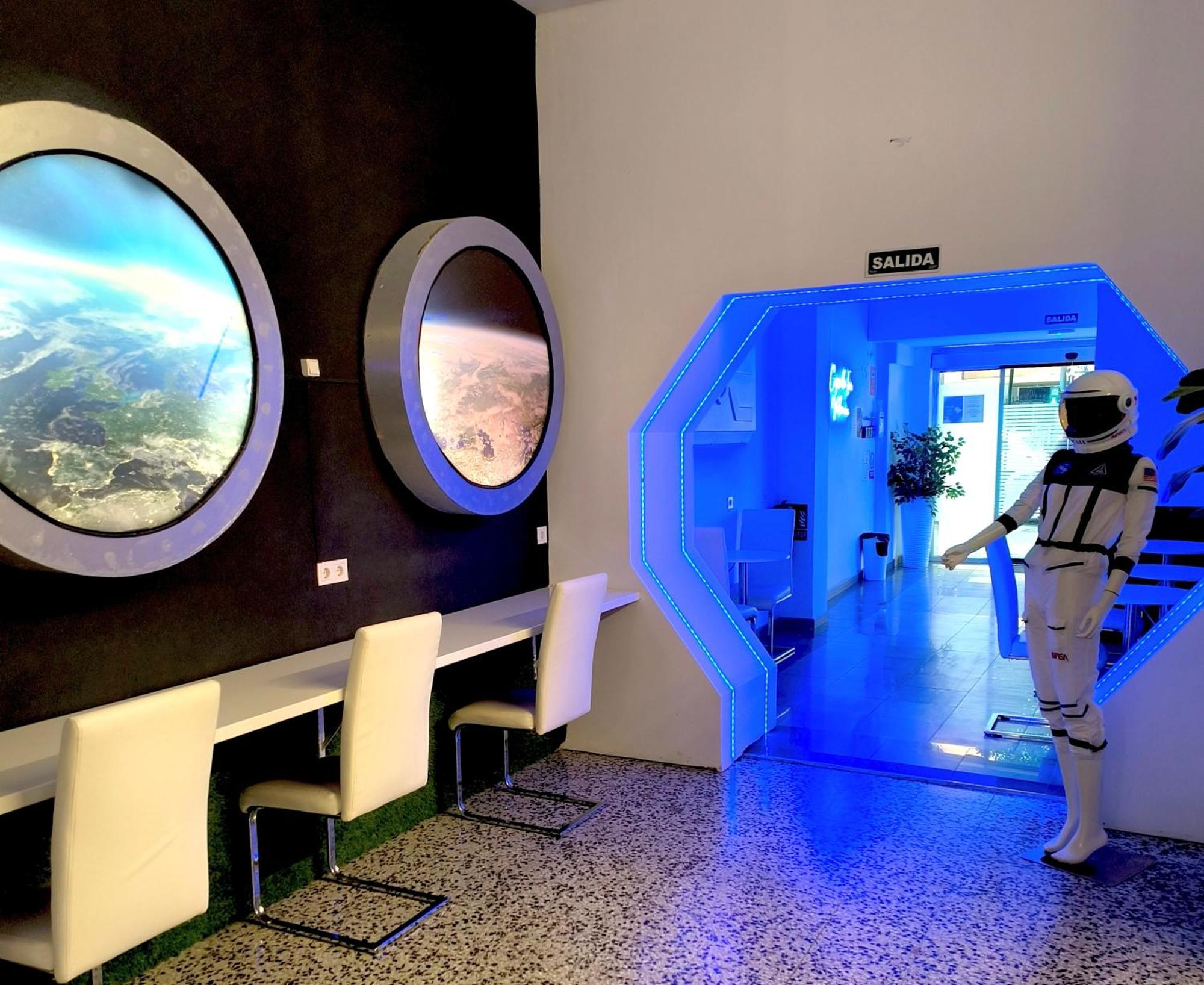 Capsule