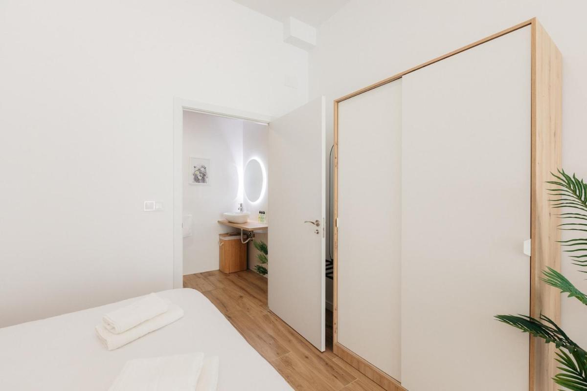 Stylish With Easy Access To Valencias Valência