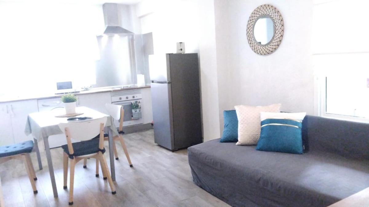 Coqueto Apartmento En * Valencia