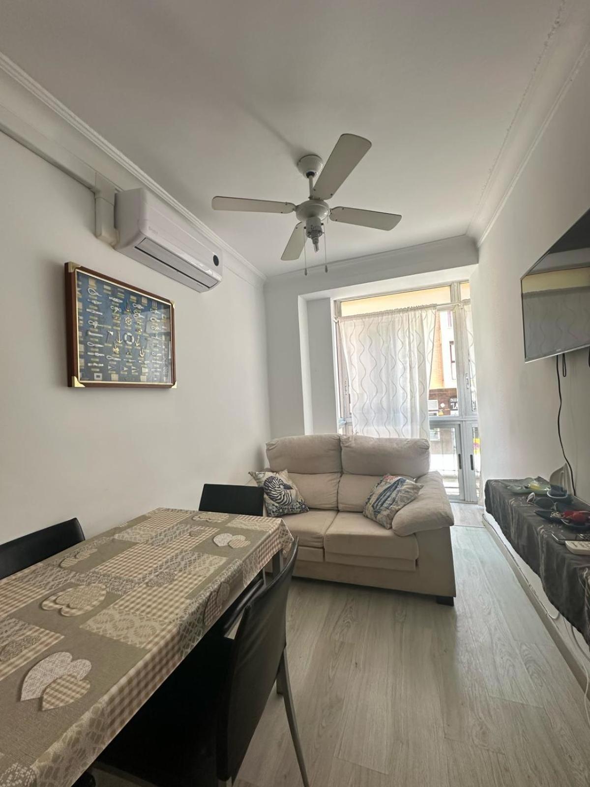 De Tres Habitaciones, Playa Valencia