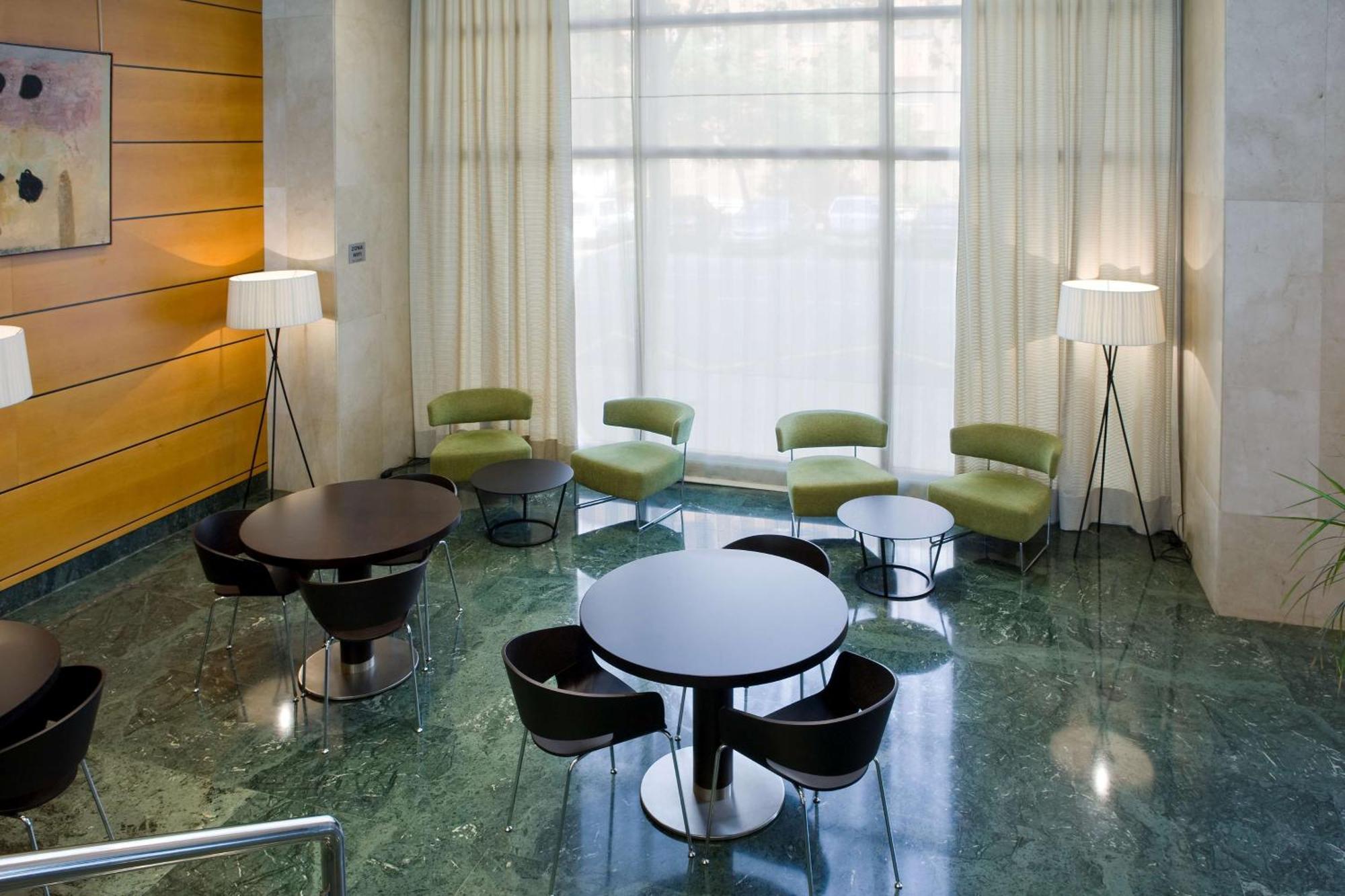 Hotel Nh Center 4*