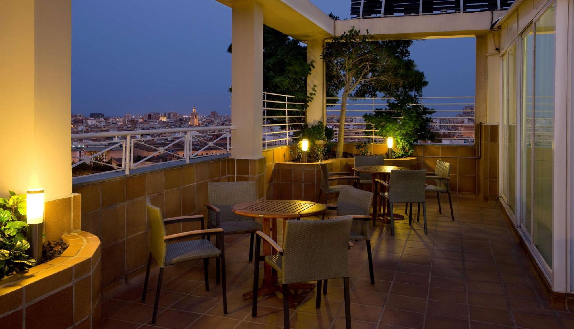 Nh Center Hotel 4*