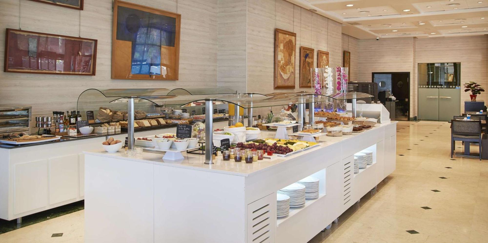 Hotel Nh Center 4*