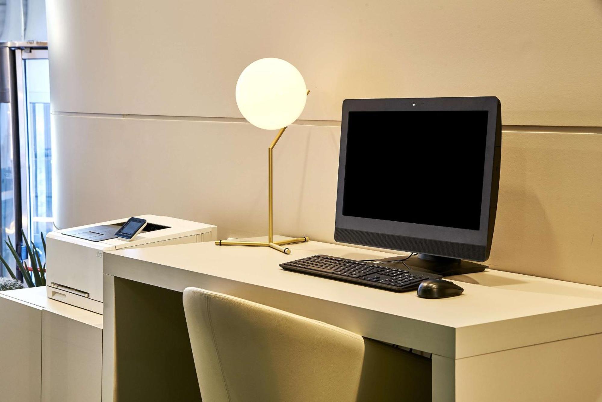 Hotel Nh Center 4*
