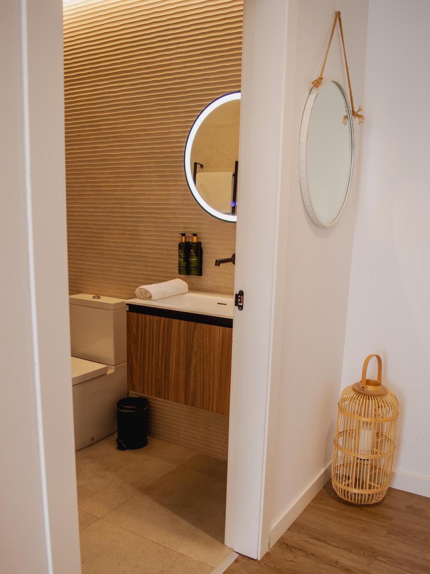 Demetrio By Alma Apartment