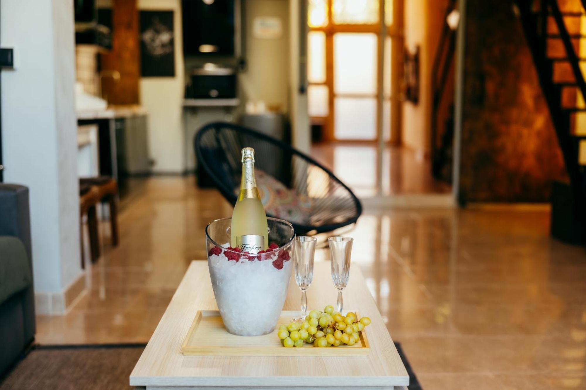 Apartment Apartment Ruzafa Roots, 12 Min To Centre, Smart Tv, Wine *