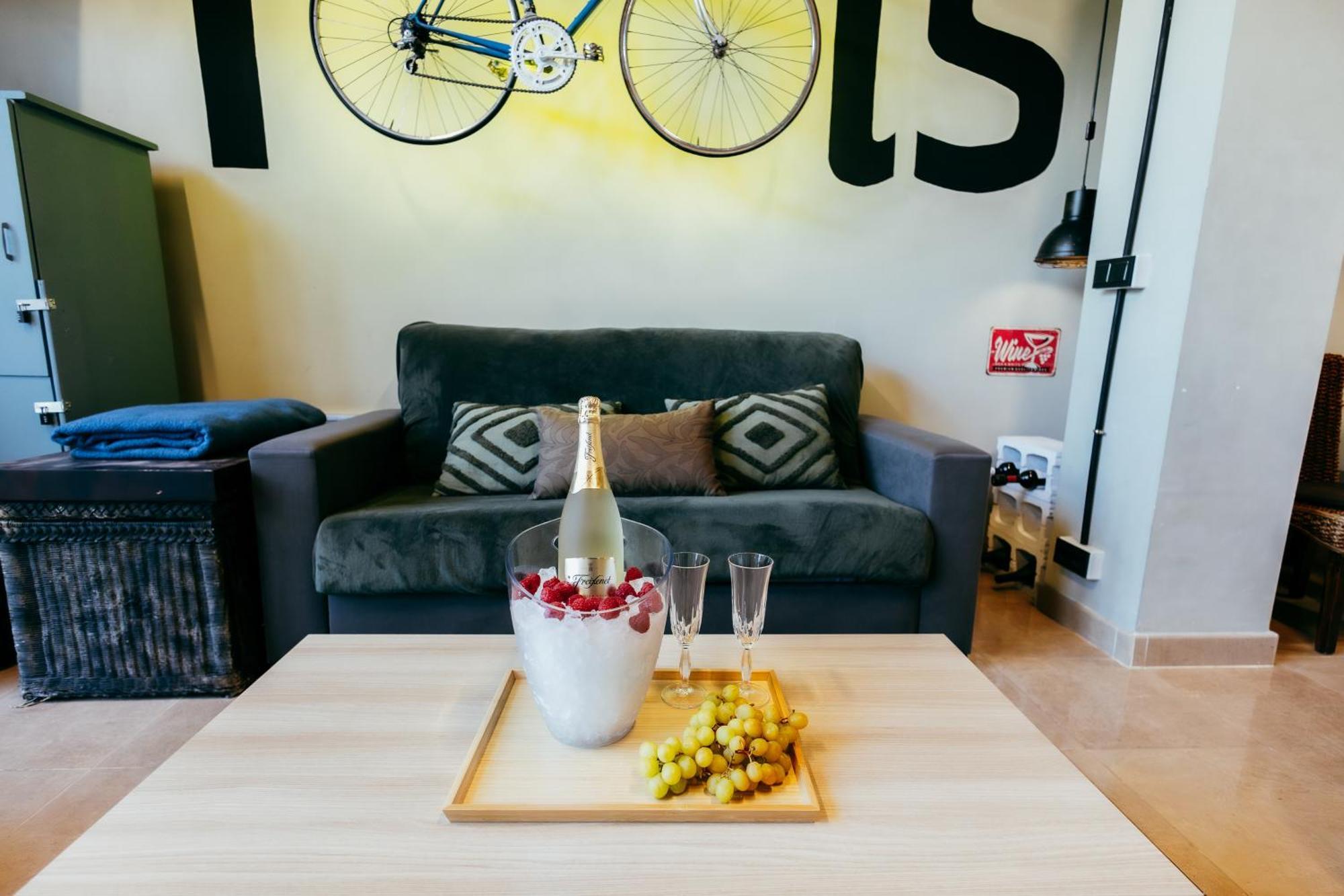 Apartment Ruzafa Roots, 12 Min To Centre, Smart Tv, Wine Apartment Valencia