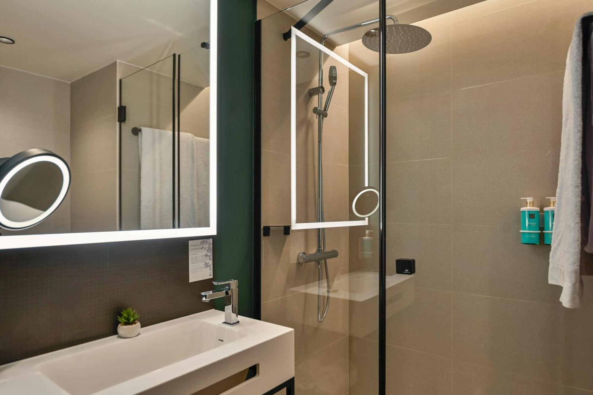 Hotel Novotel Lavant 4*