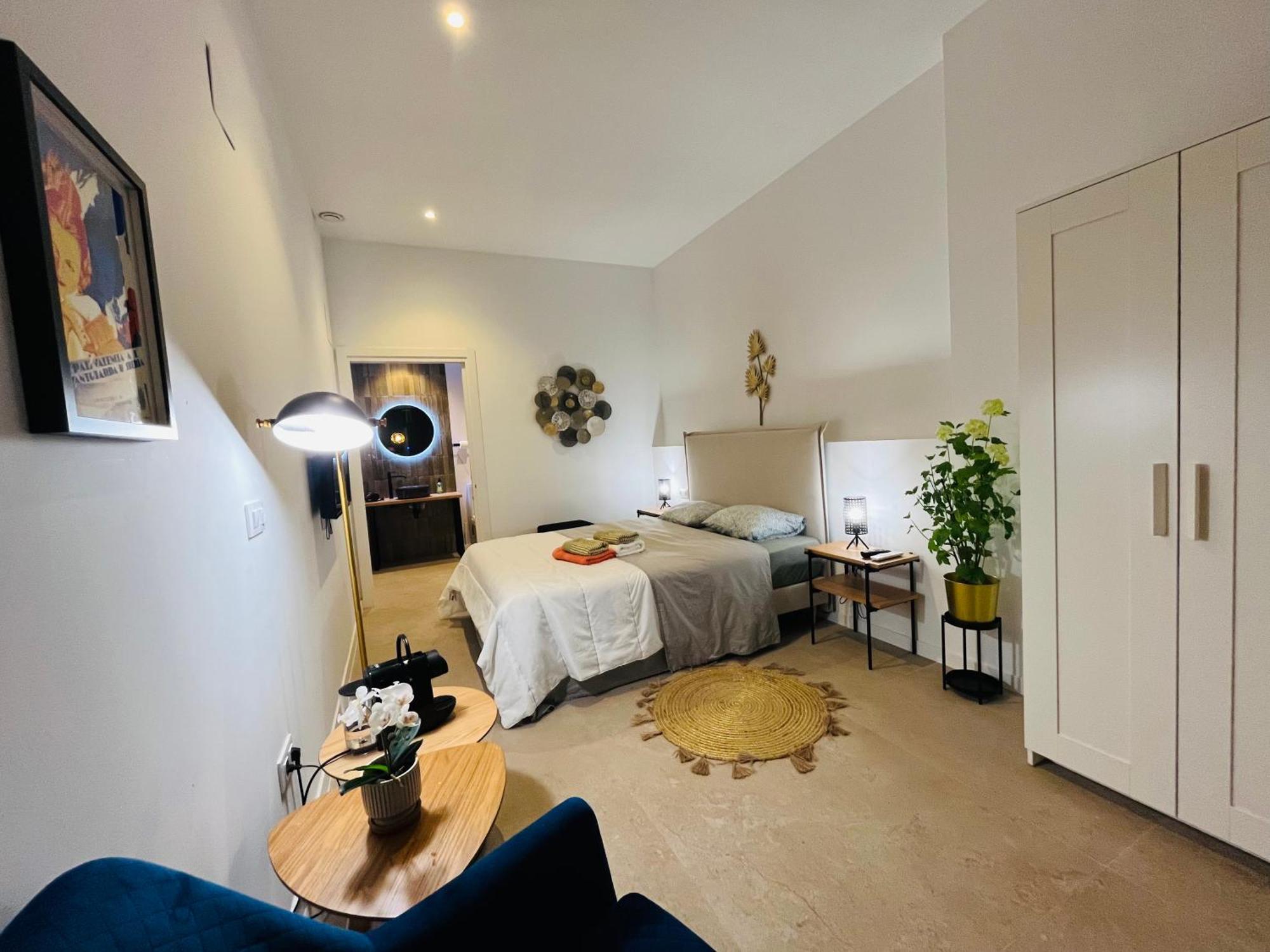 Appartement Con Entrada Independiente A Pocos Pasos De La Ciudad De Artes Y Ciencias Y El Oceanografic A Solo 1 Minuto Caminando Del Jardin Del Turia Valencia