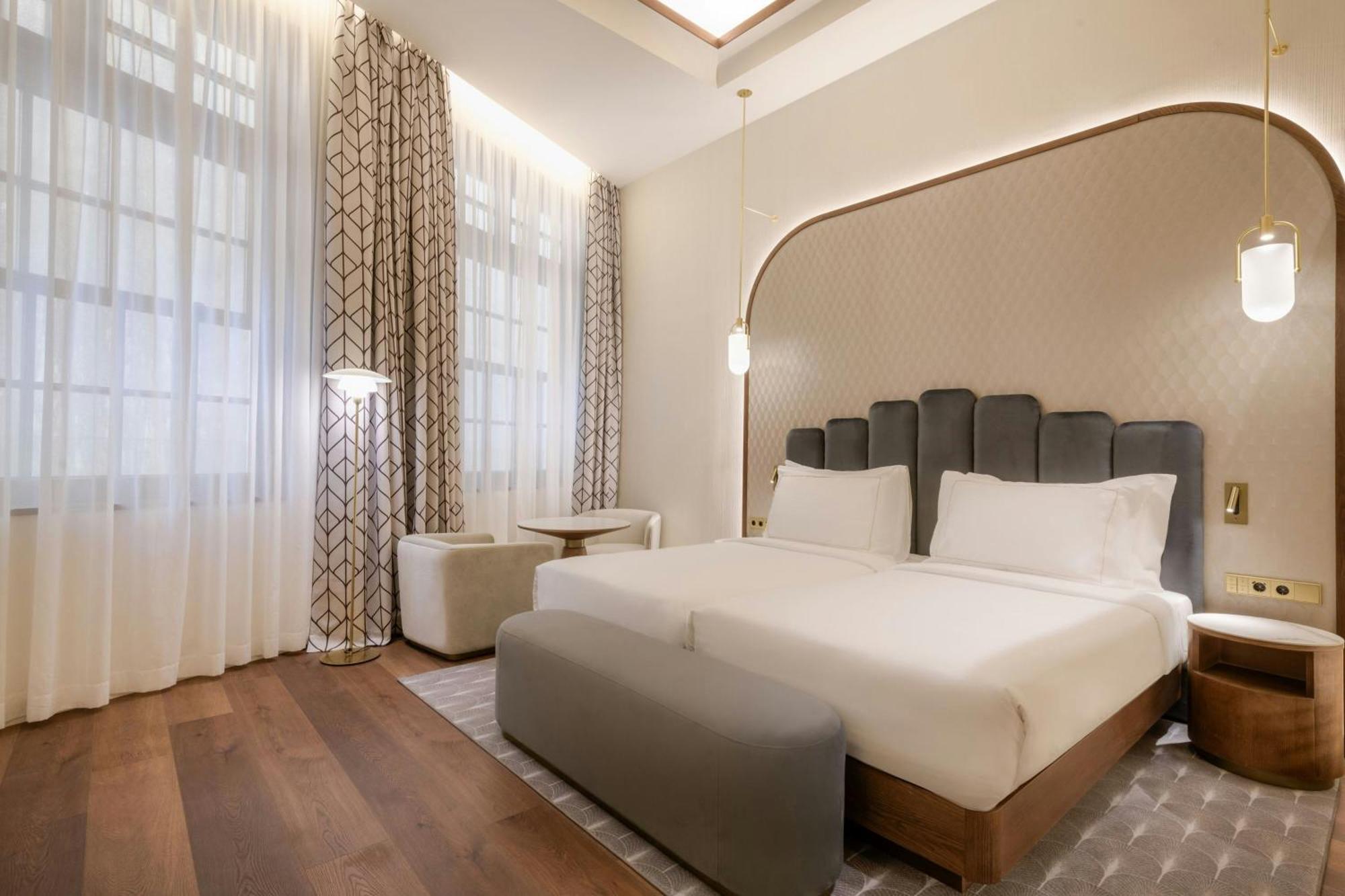 Grand Centenari, Valencia, Autograph Collection Hotel 5*