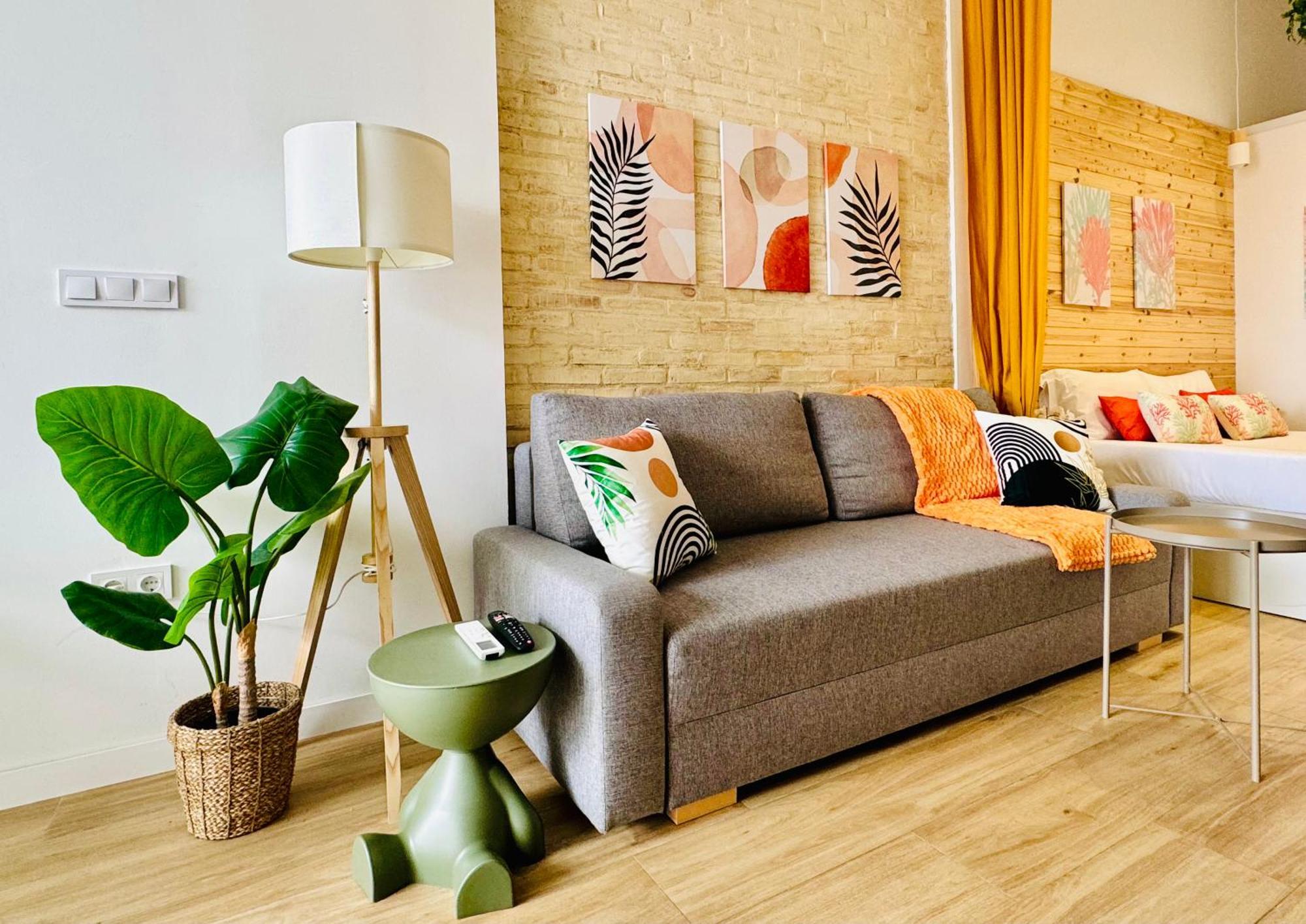 Beautiful Flat Next The Valencia