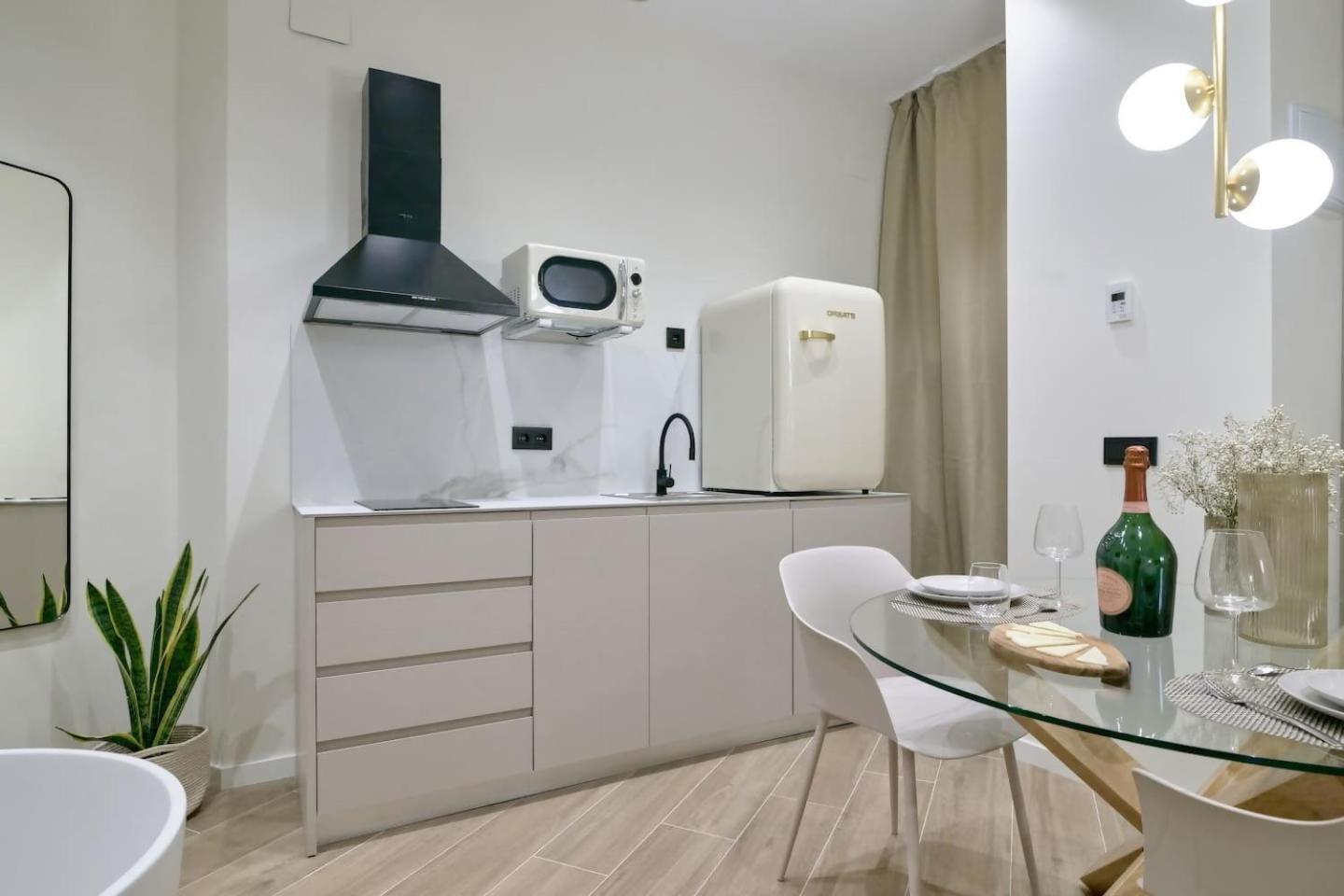 Apartment Romantic N1 Oceanografico Virkin
