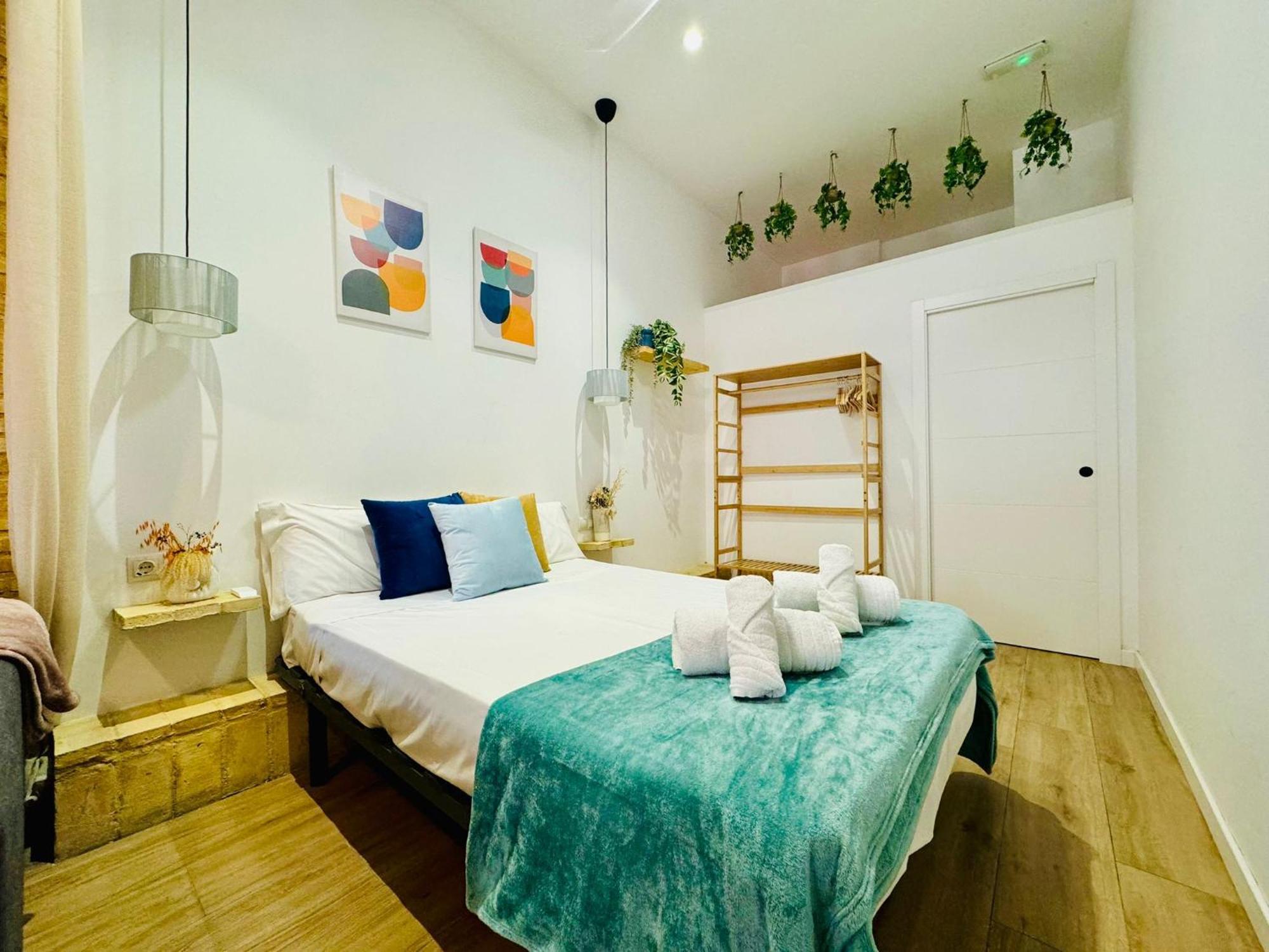 Relaxing Beachside Cabanyal Loft Apartment Valencia