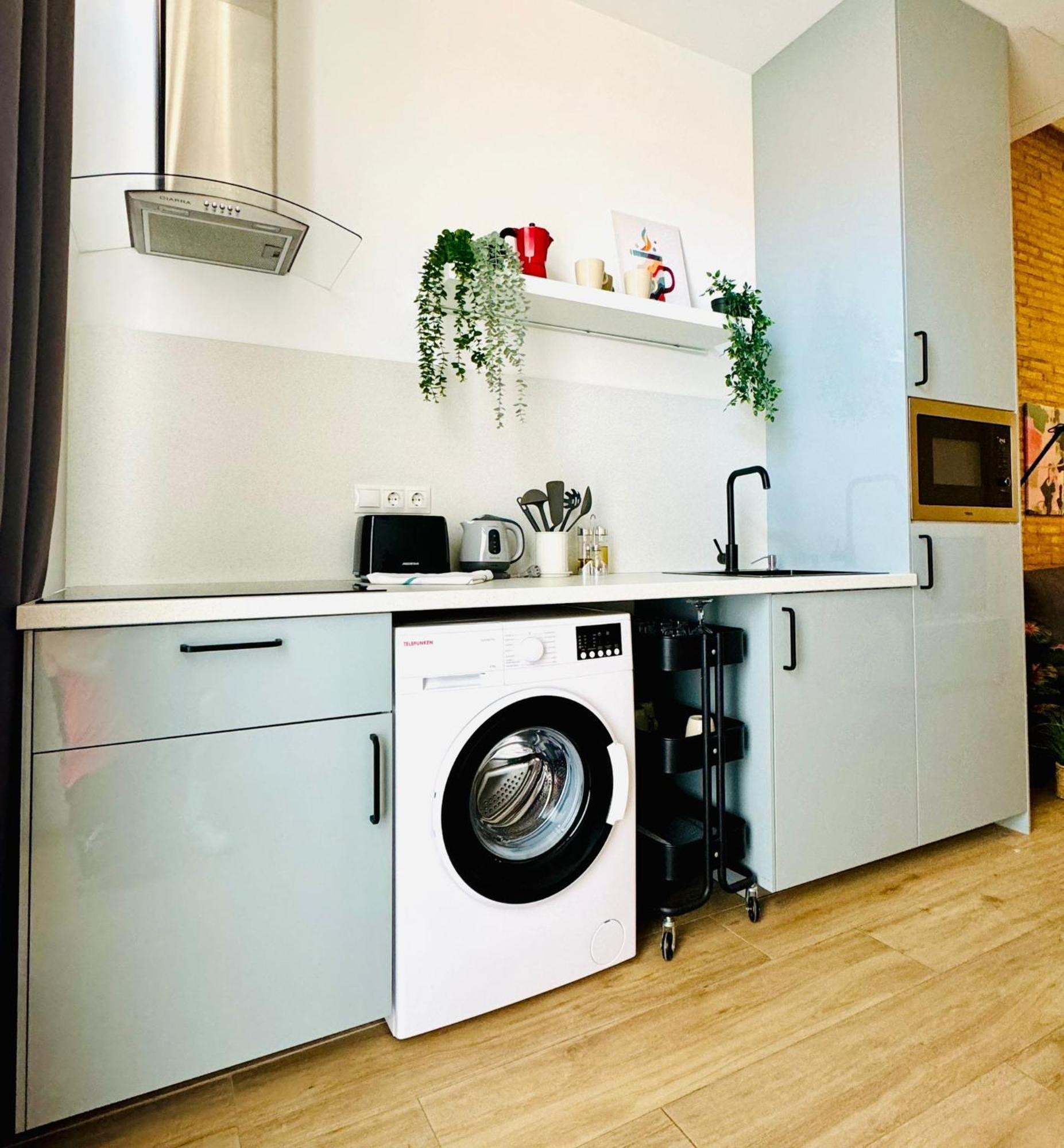 Relaxing Beachside Cabanyal Loft Apartment Valencia