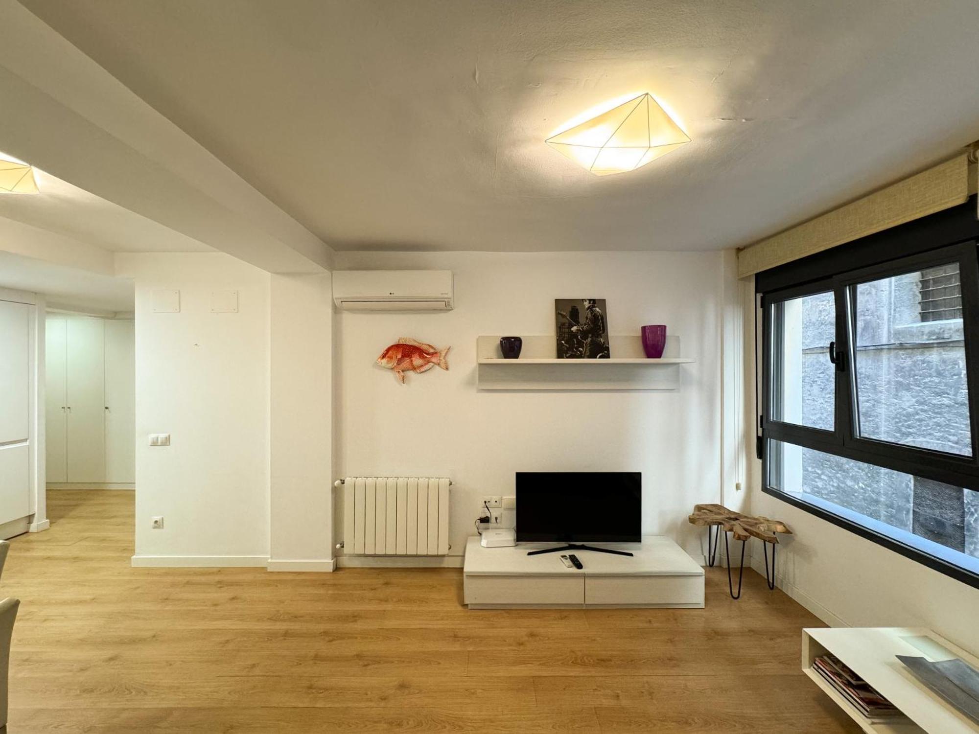 Luxury, Design, Relax, In Historical Street Lift Apartment