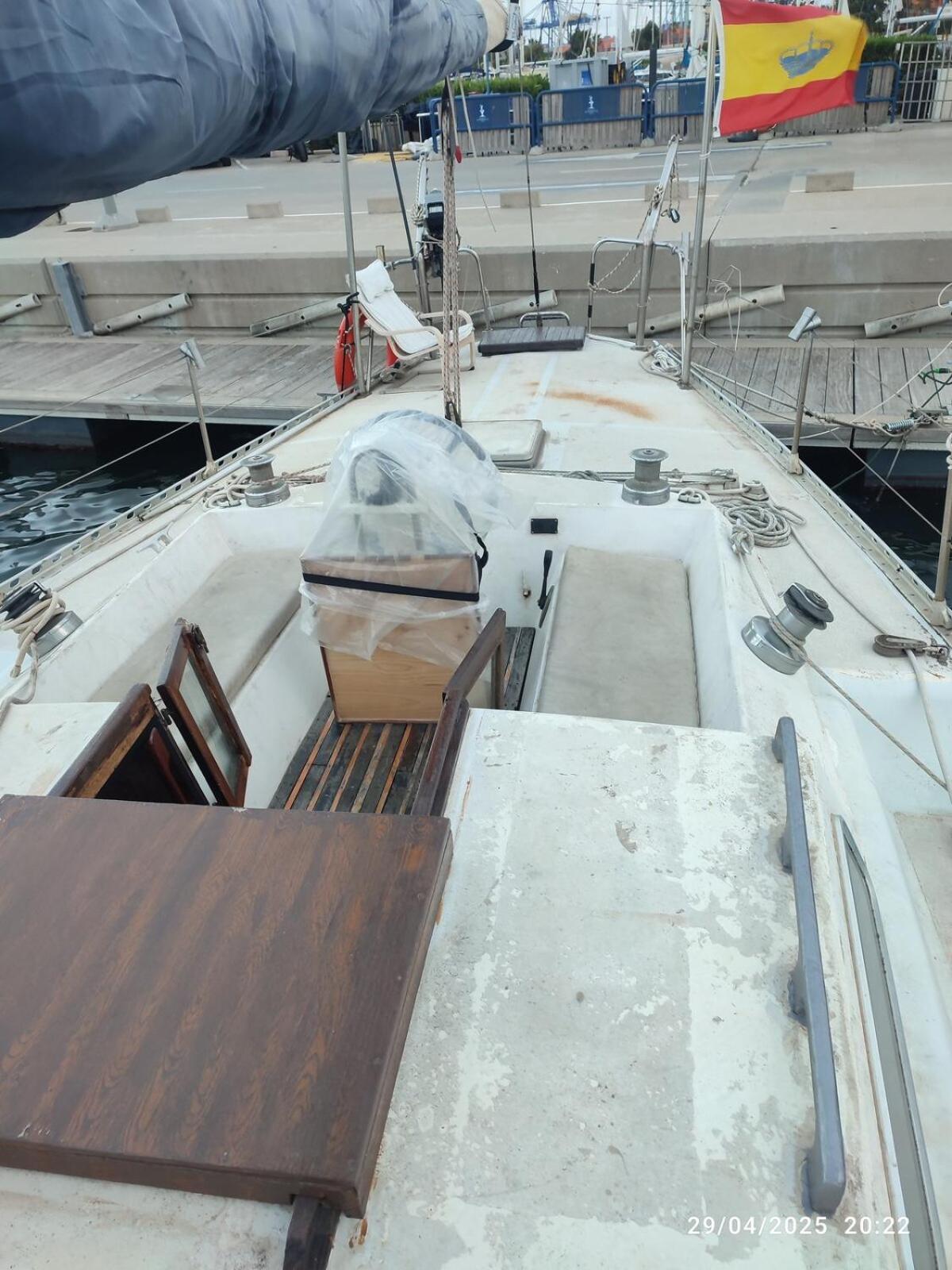 Botel Romantic Sailboat *