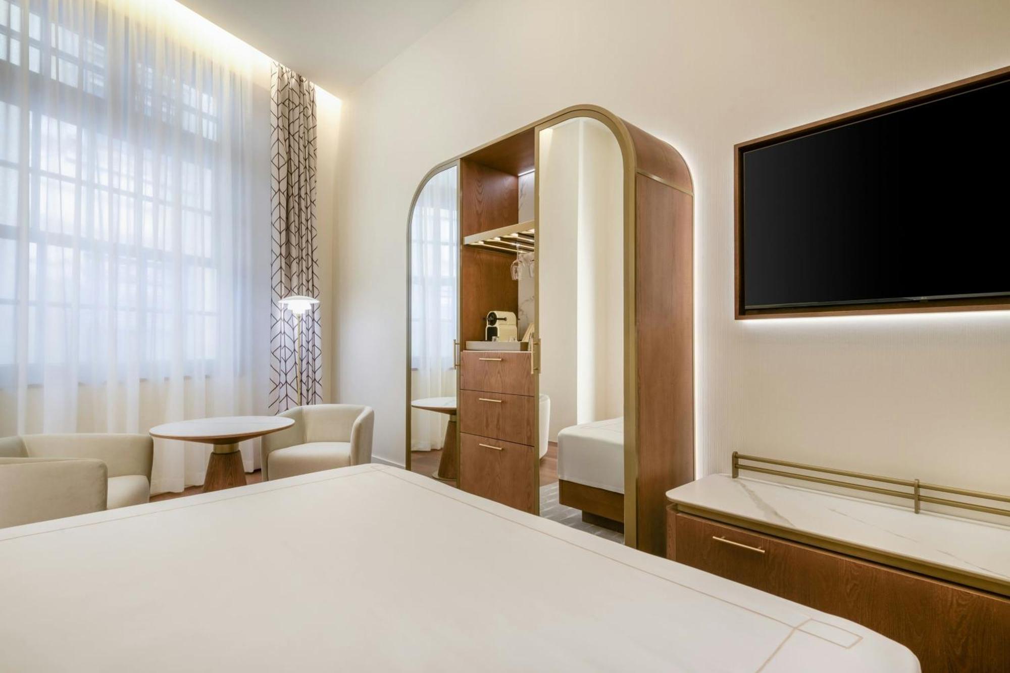 Hotel Grand Centenari, Valencia, Autograph Collection