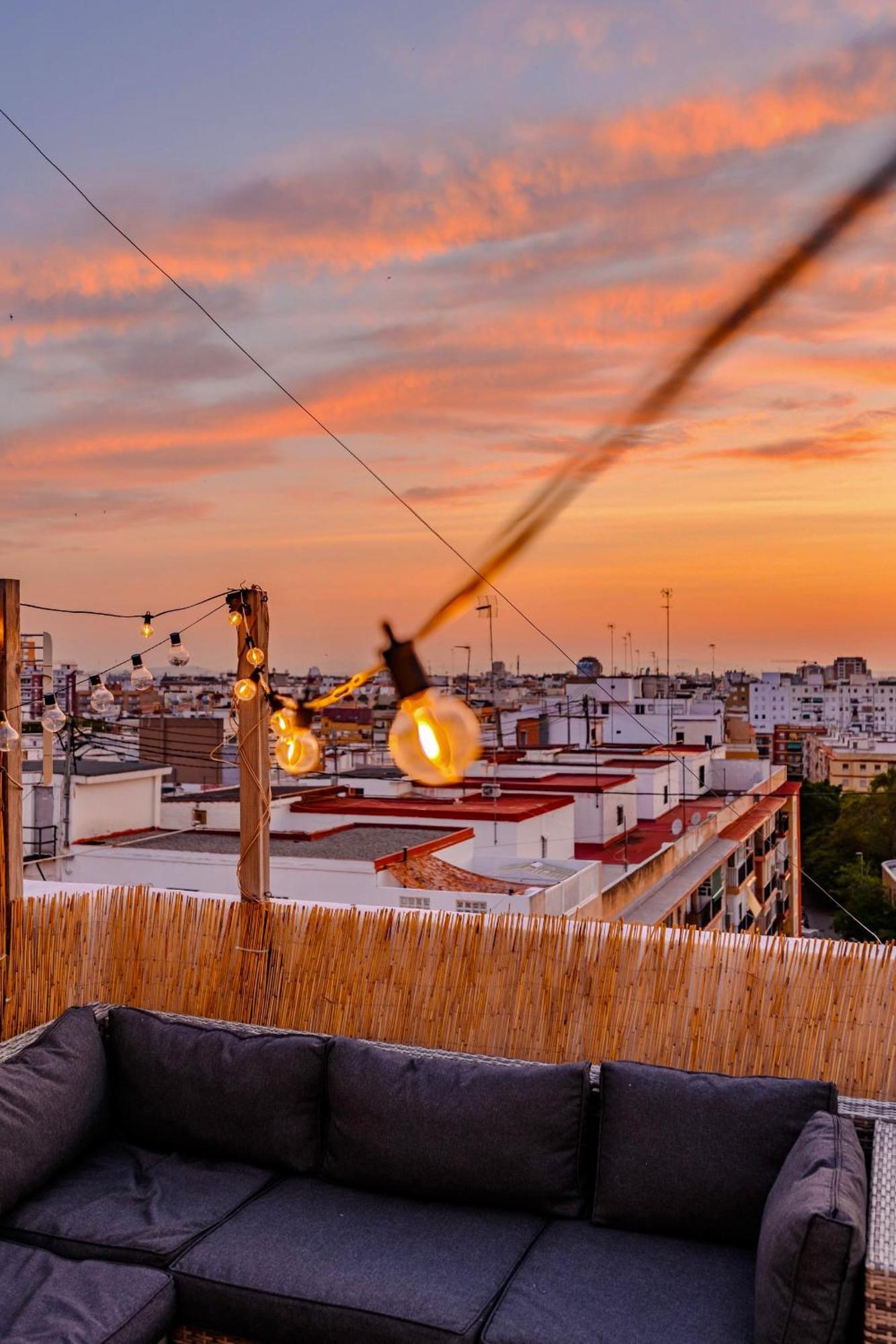 Ayora Penthouse - Jacuzzi, Huge Private Rooftop, Bbq, Sunset Views, Fastwifi, Ac Apartment Valencia