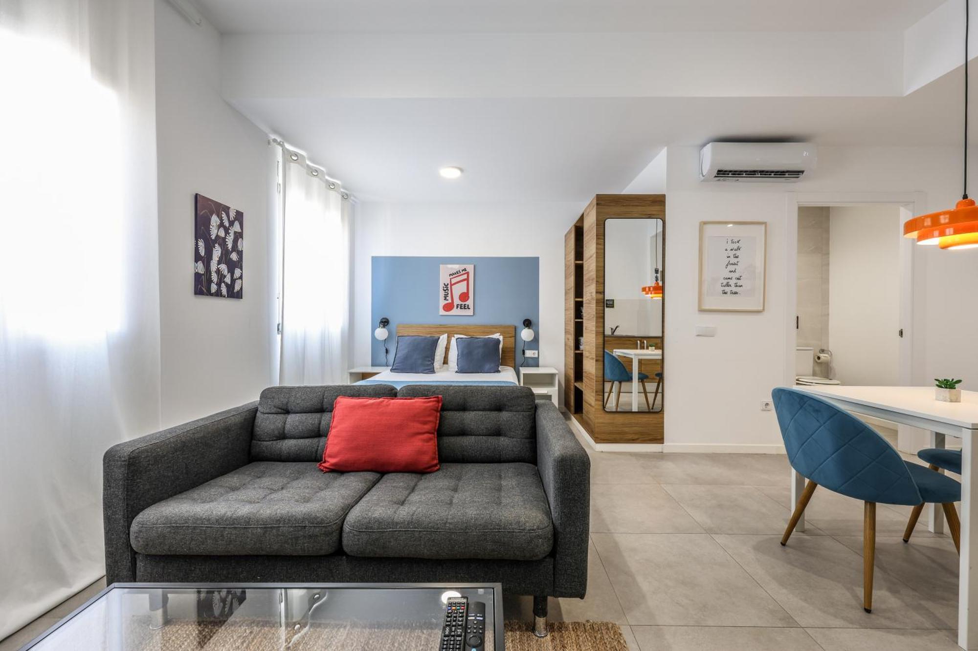 Acogedor Estudio A Metros De La Playa, Con Zonas Comunes Y Terraza 3b * Valencia