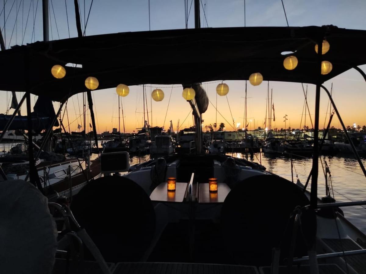 Magnificent Sailboat With Free Parking For Cars Valência