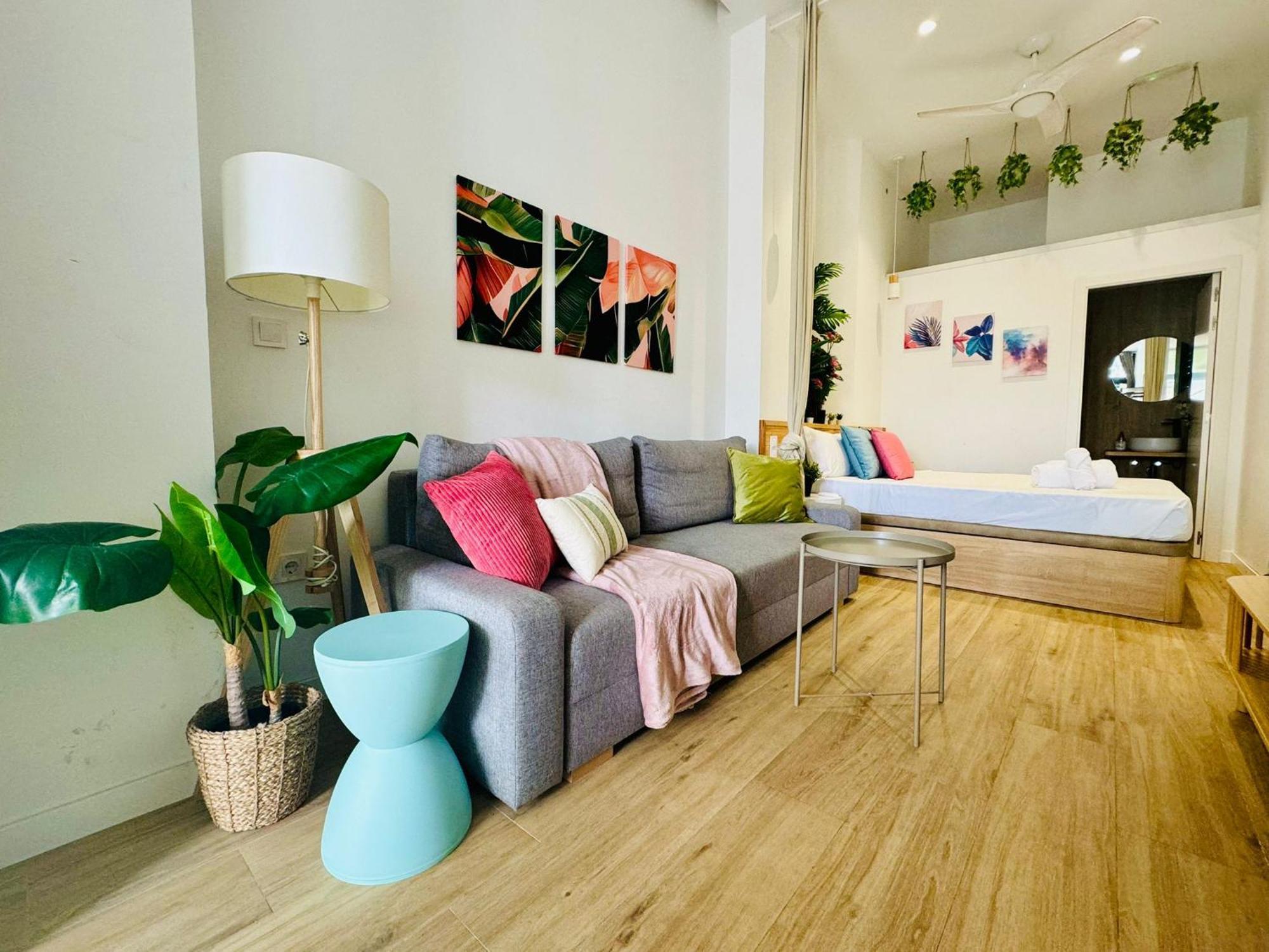 Apartment & Cozy Flat Close The *