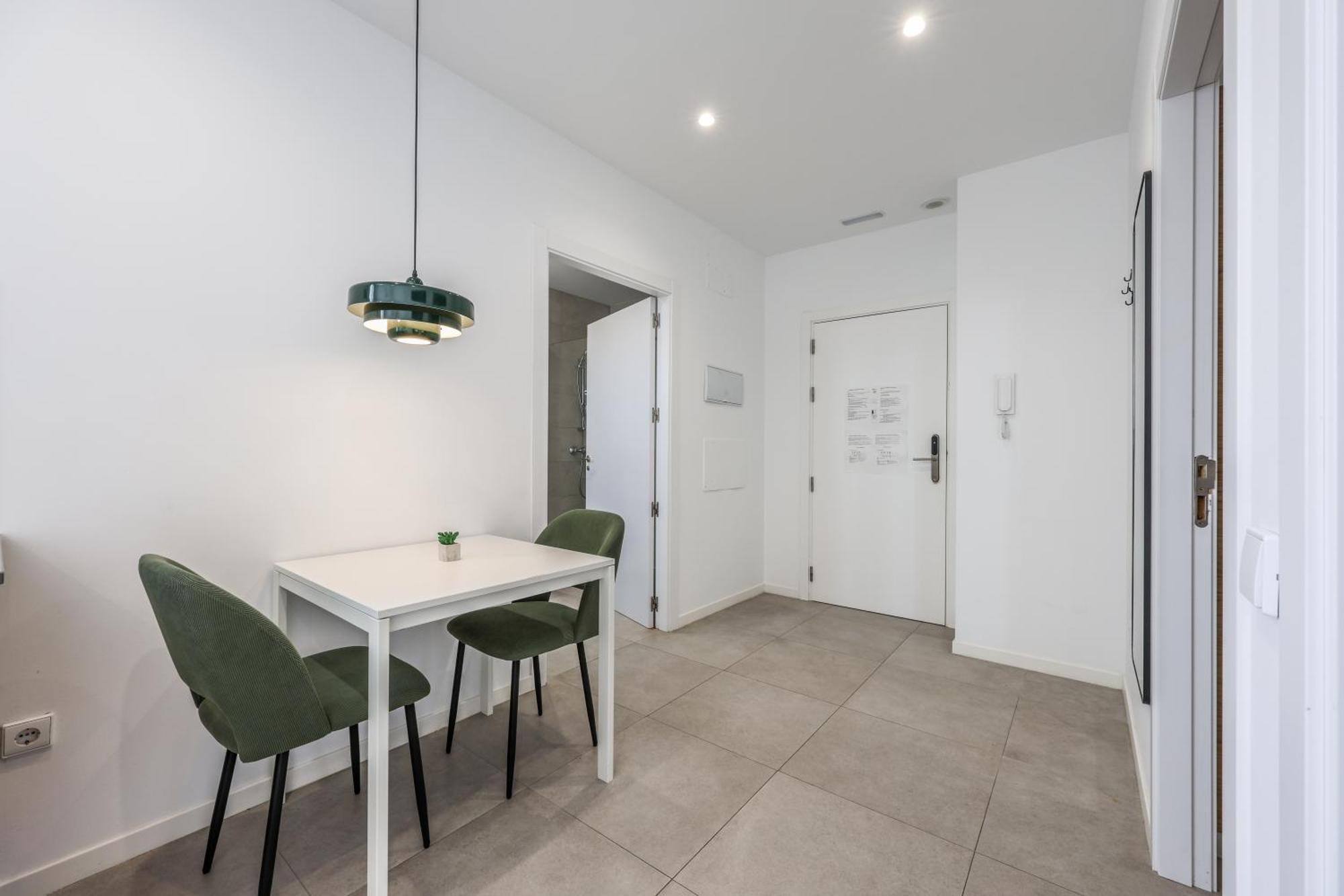 Apartamento 2 Hab En Malvarrosa A Metros De La Playa, Con Terraza Y Zonas Comun 3d