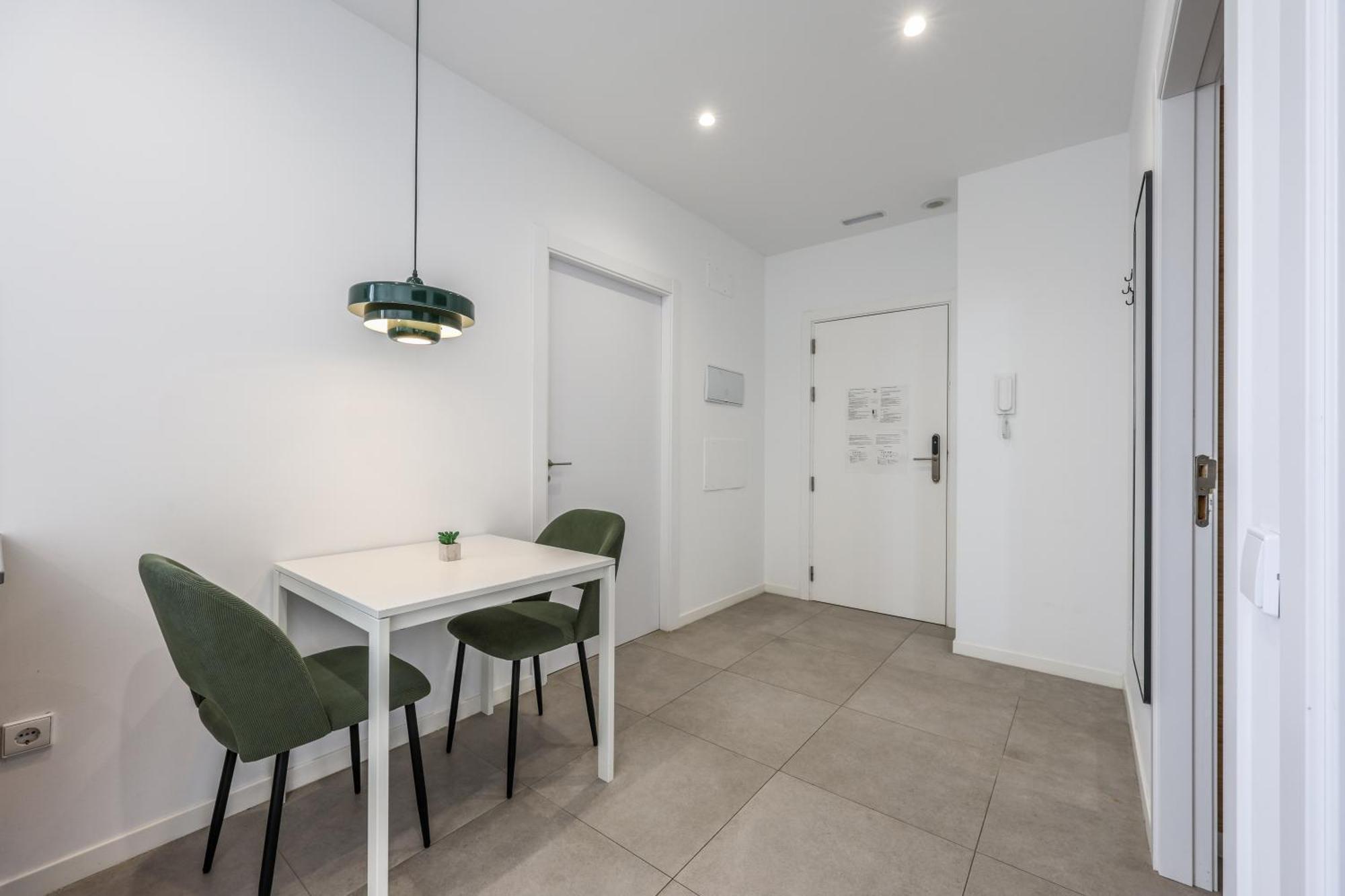 2 Hab En Malvarrosa A Metros De La Playa, Con Terraza Y Zonas Comun 3d Valencia