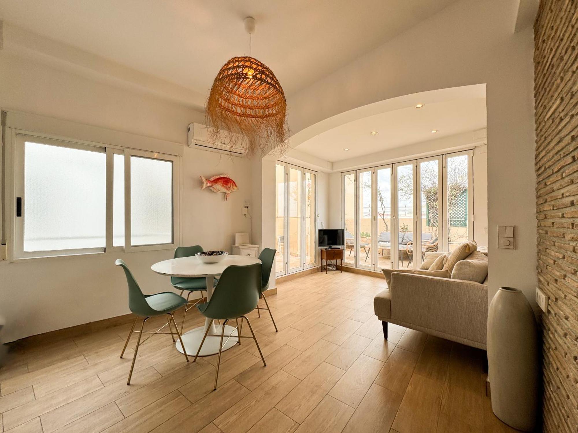 Apartamento Increible Atico Con Terraza En El Centro De Valencia