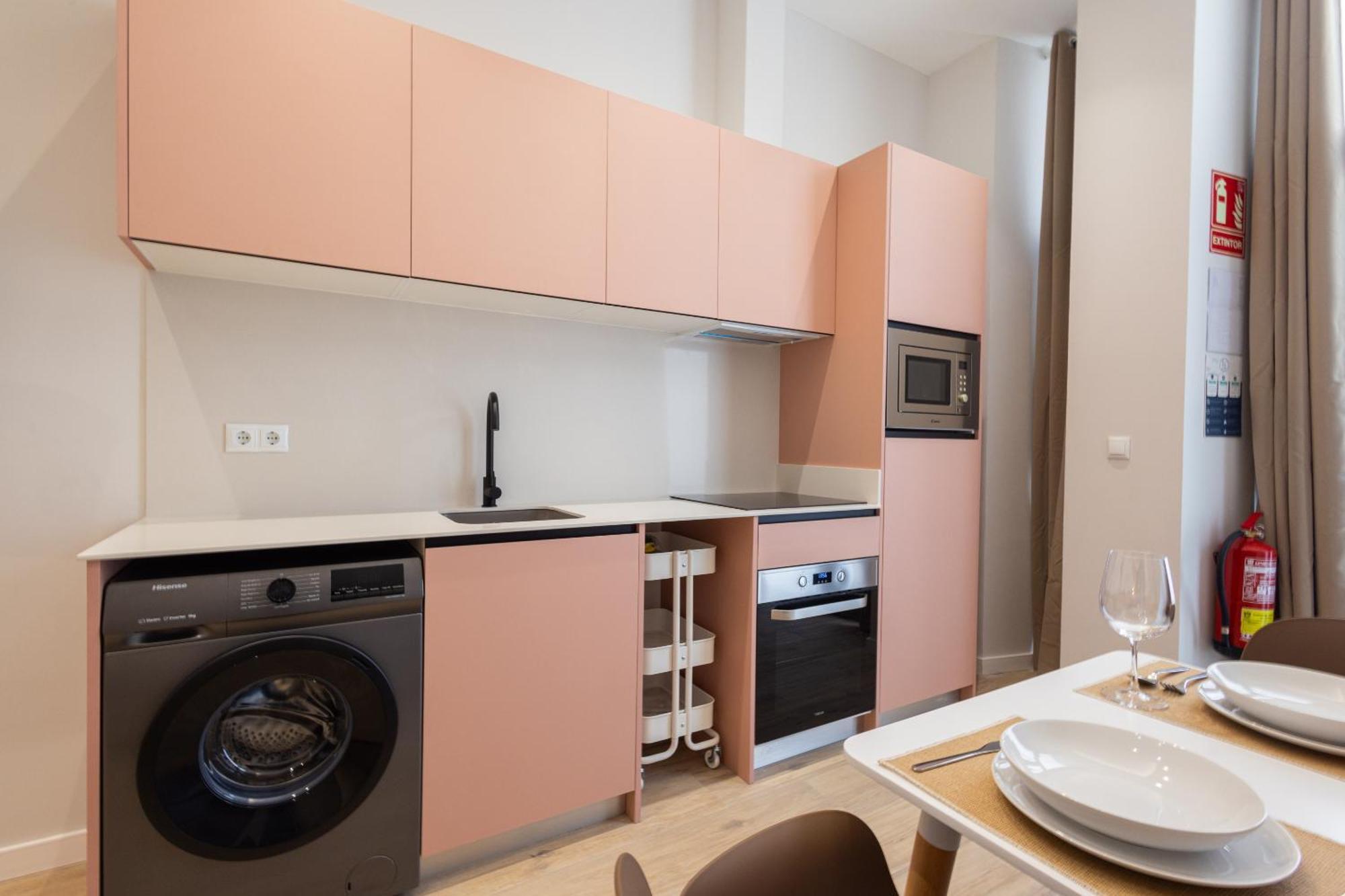 Florit Flats - The Trafalgar *