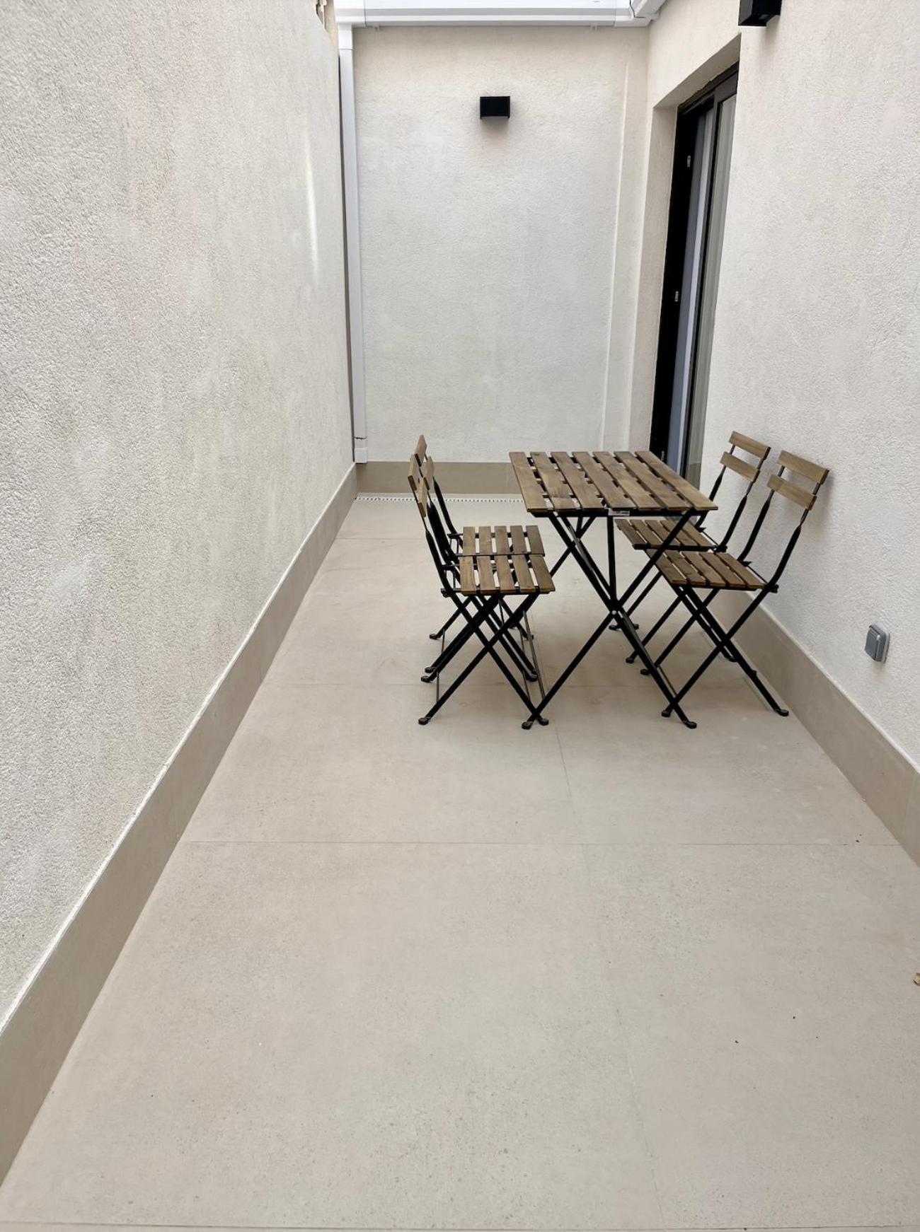 Osito Hub - Florista Apartment Valencia