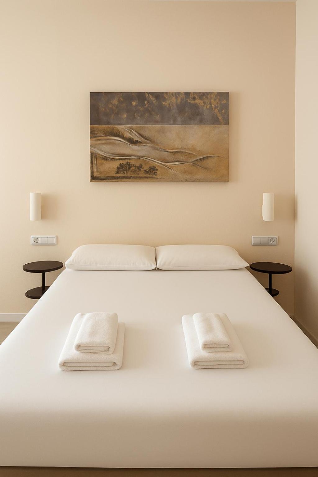 Roca Coll Msuites Valencia