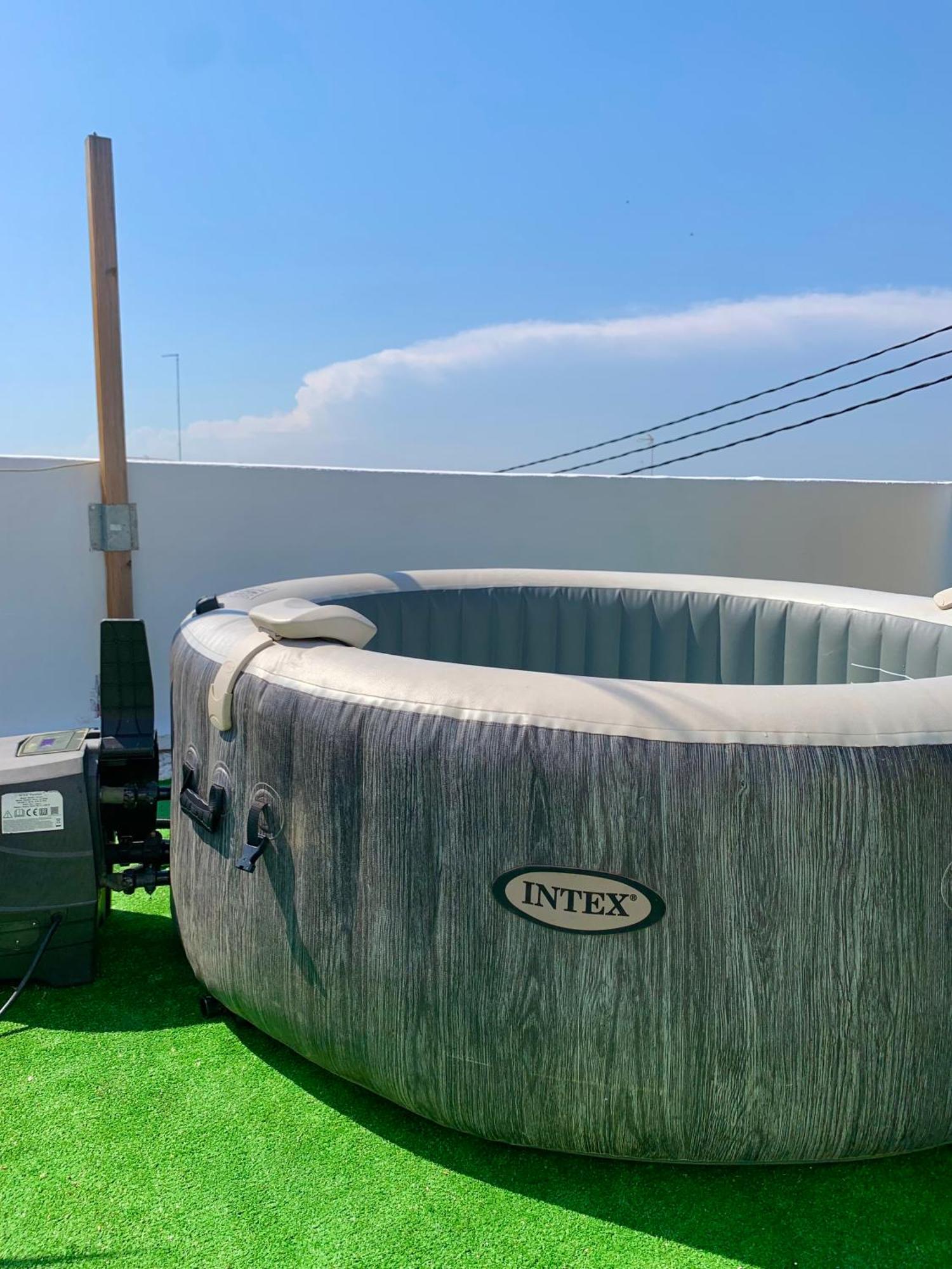 Ayora Penthouse - Jacuzzi, Huge Private Rooftop, Bbq, Sunset Views, Fastwifi, Ac Apartment *