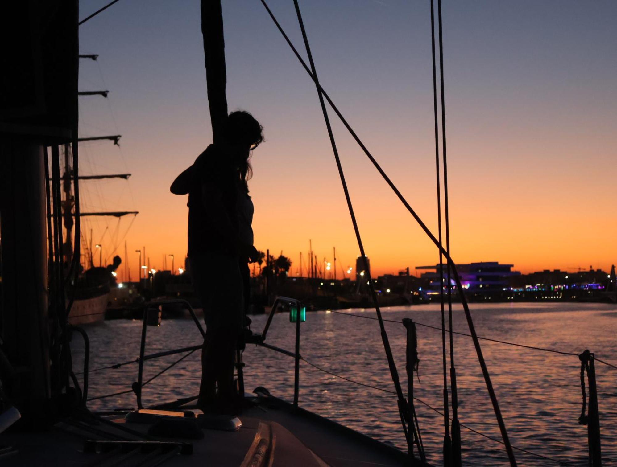 Botel Magnificent Sailboat With Free Parking For Cars *