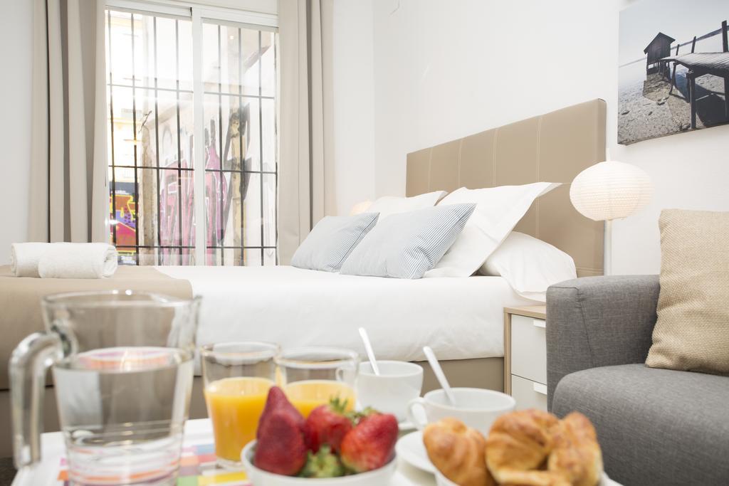 Poeta Llombart Apartment Valencia