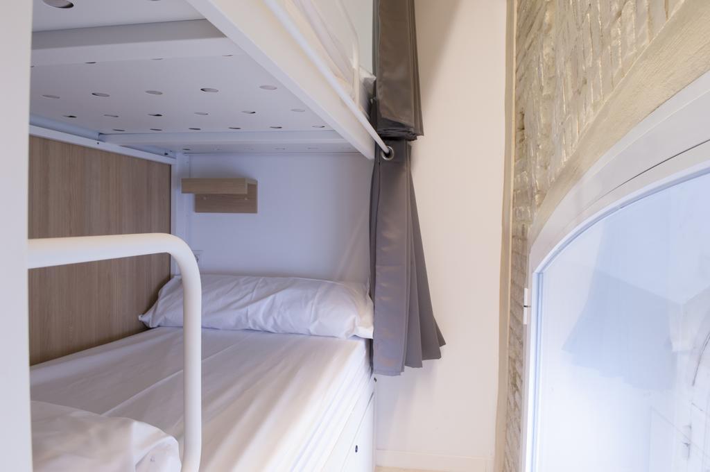 Hostal Up *
