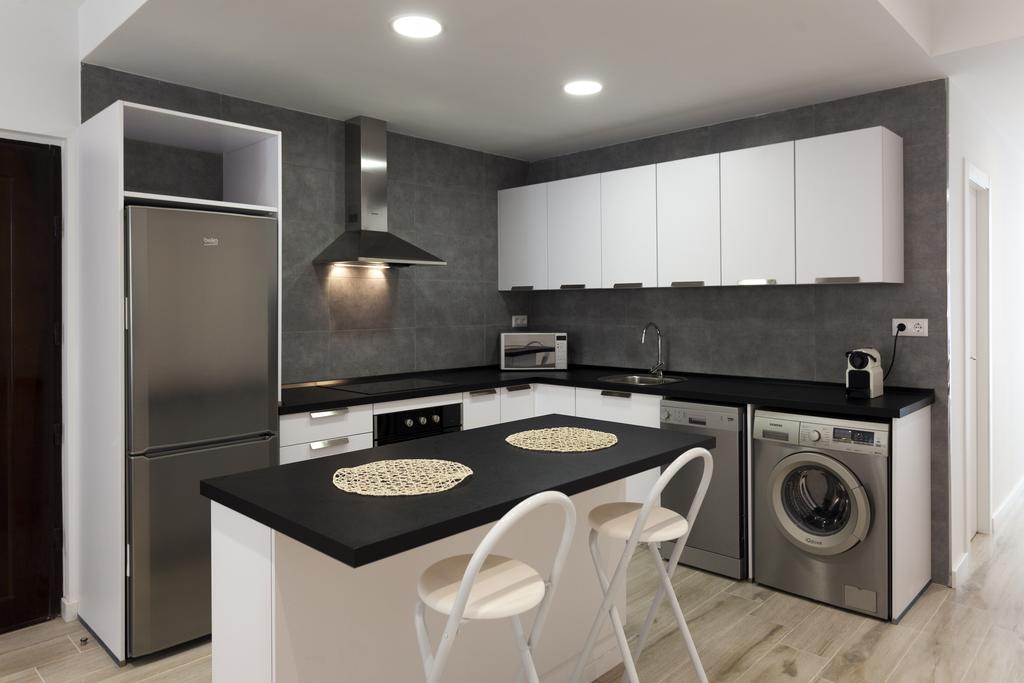 Apartment At Downtown