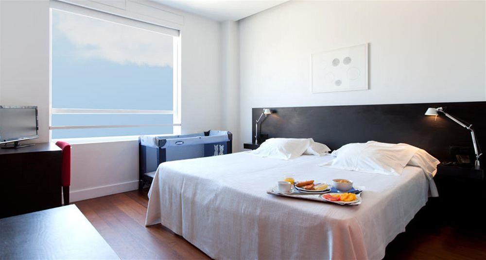 Hotel Sea Port 4*