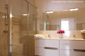 7 Moons B&B Bed & Breakfast
