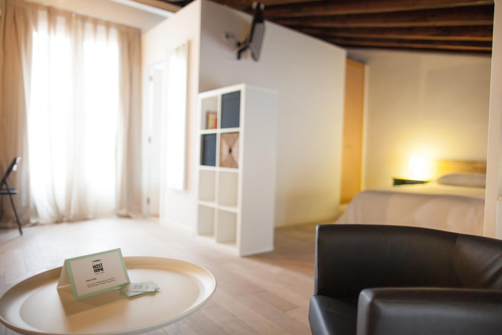 Guest house Host &