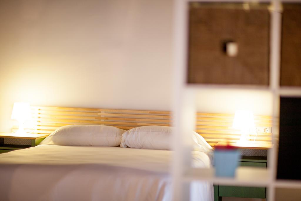 Guest house Host & Valencia