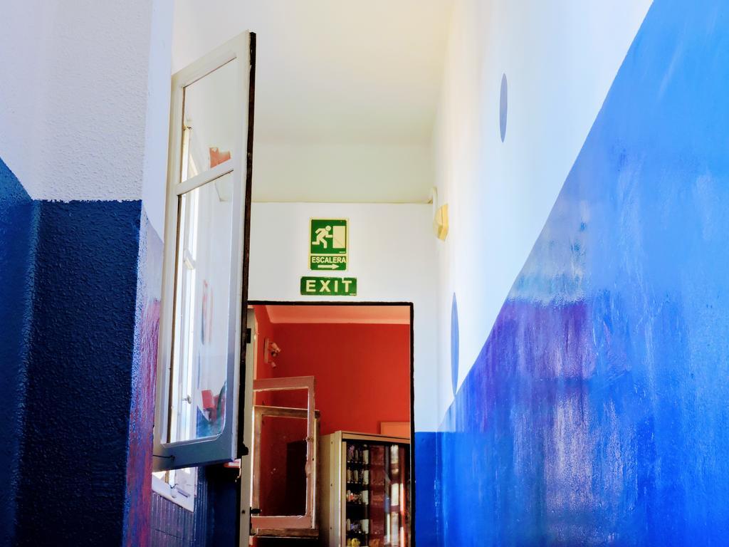 Feetup Backpackers Hostel *