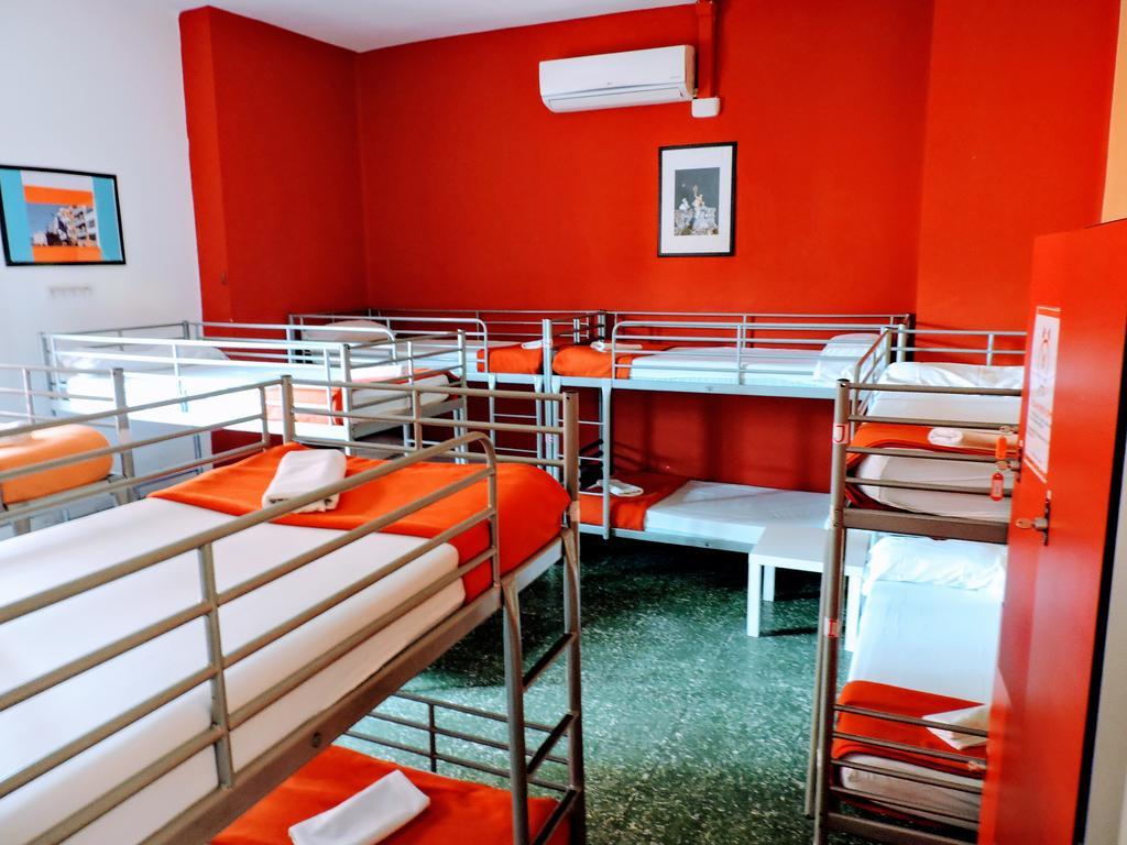 Hostel Feetup Backpackers
