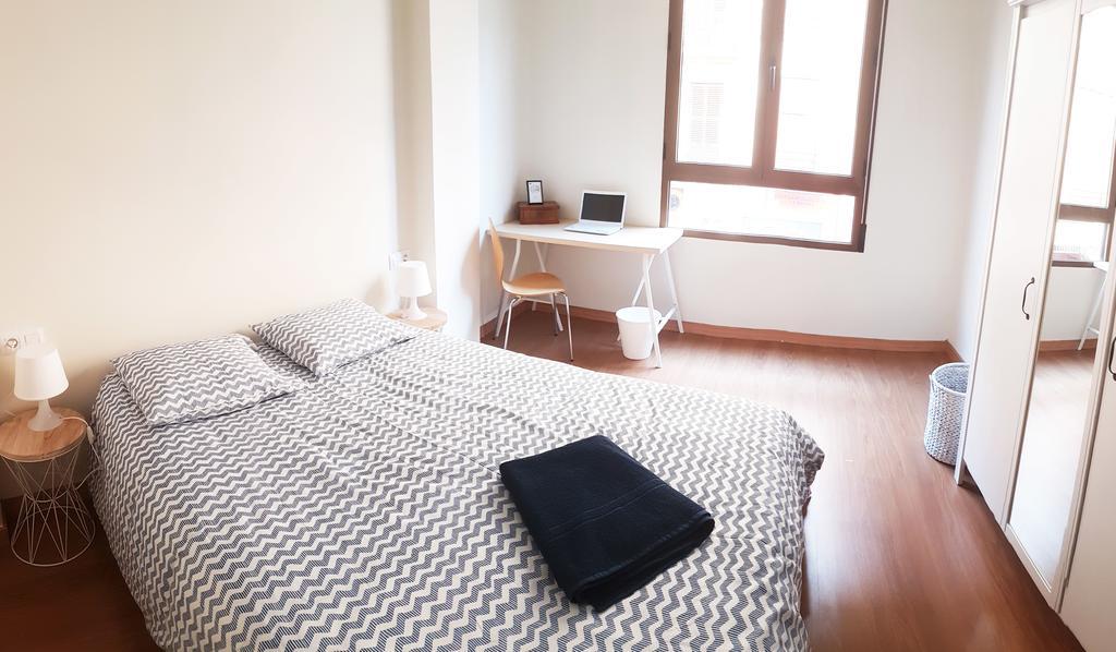 Erasmus Find A Flat *