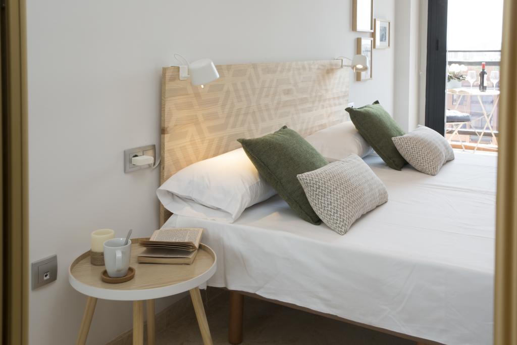 Singularstays Opera Apartment